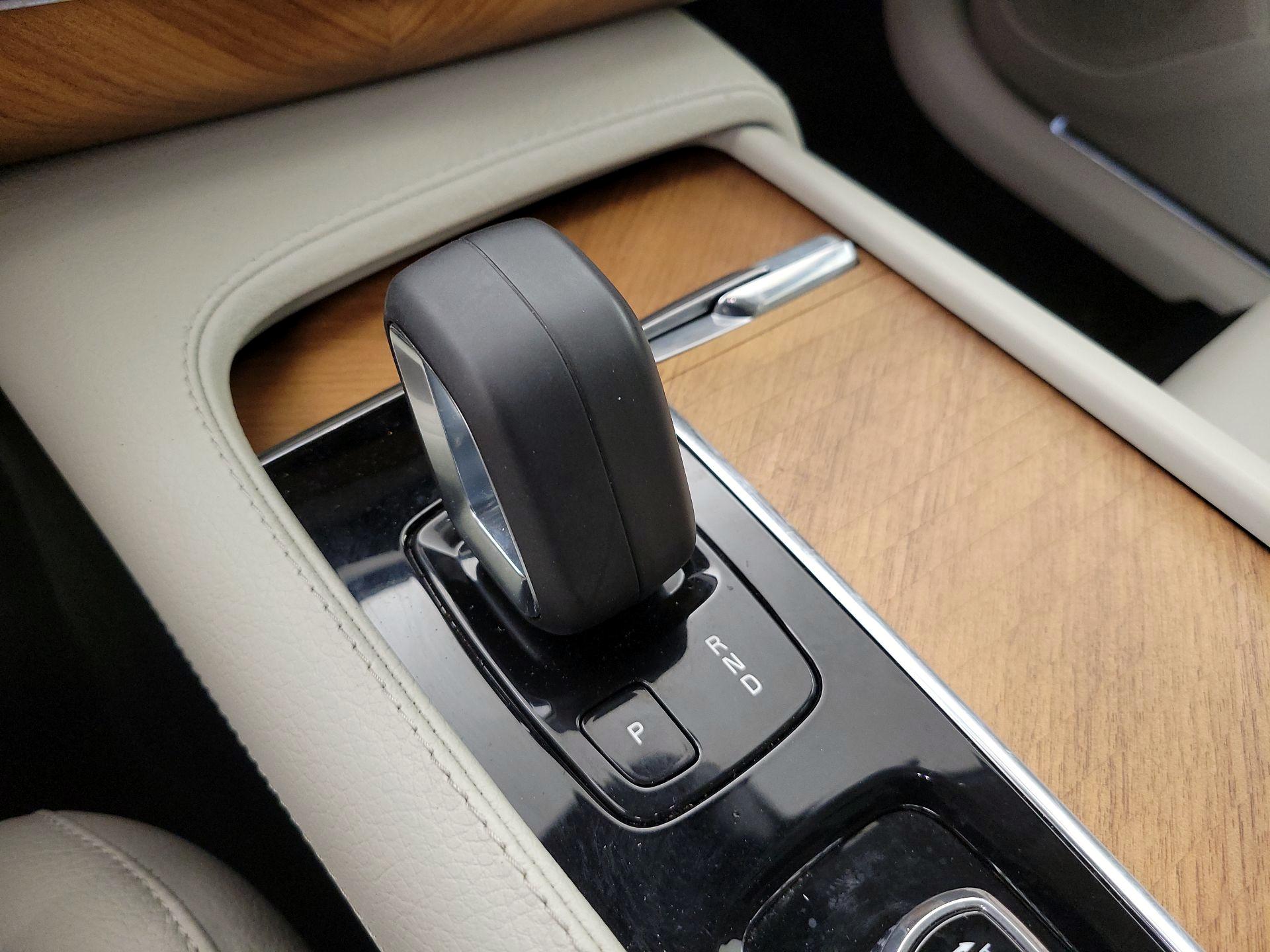 Thumbnail: 2022 Volvo XC90 - 18