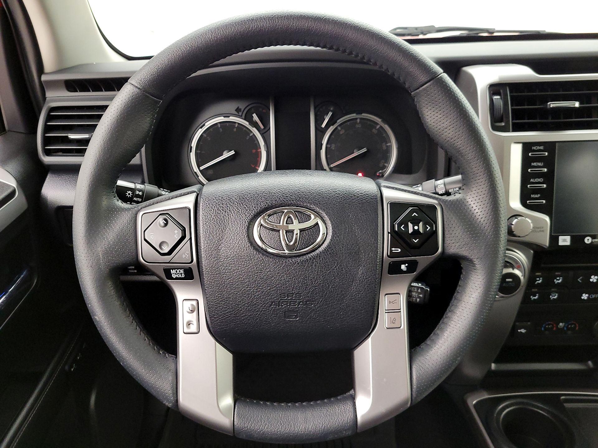 Thumbnail: 2022 Toyota 4Runner - 10