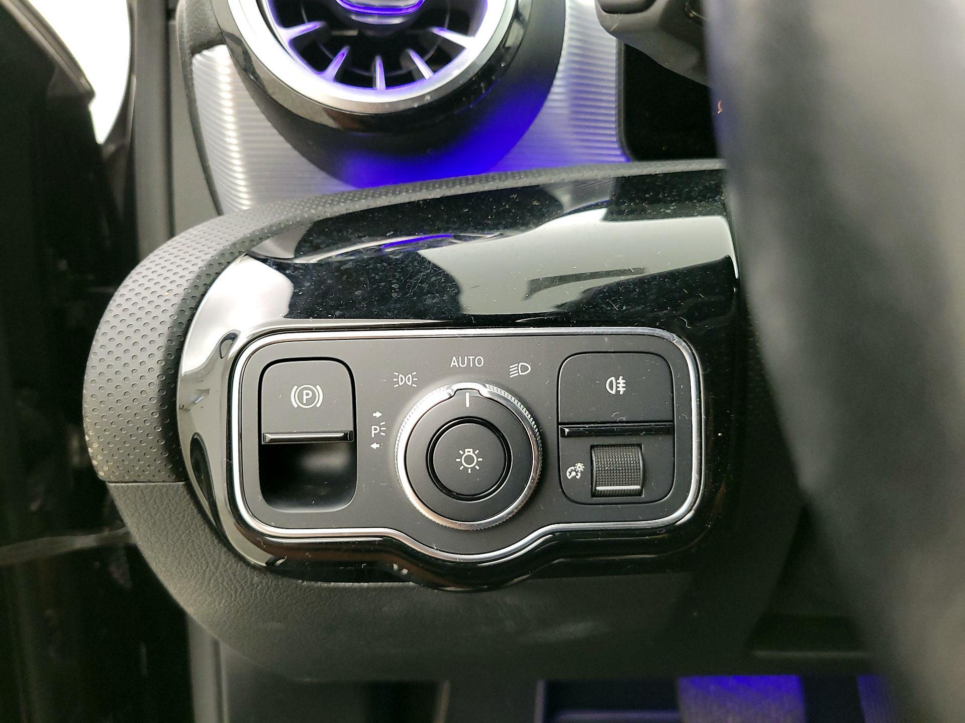 Thumbnail: 2021 Mercedes-Benz A-Class - 13
