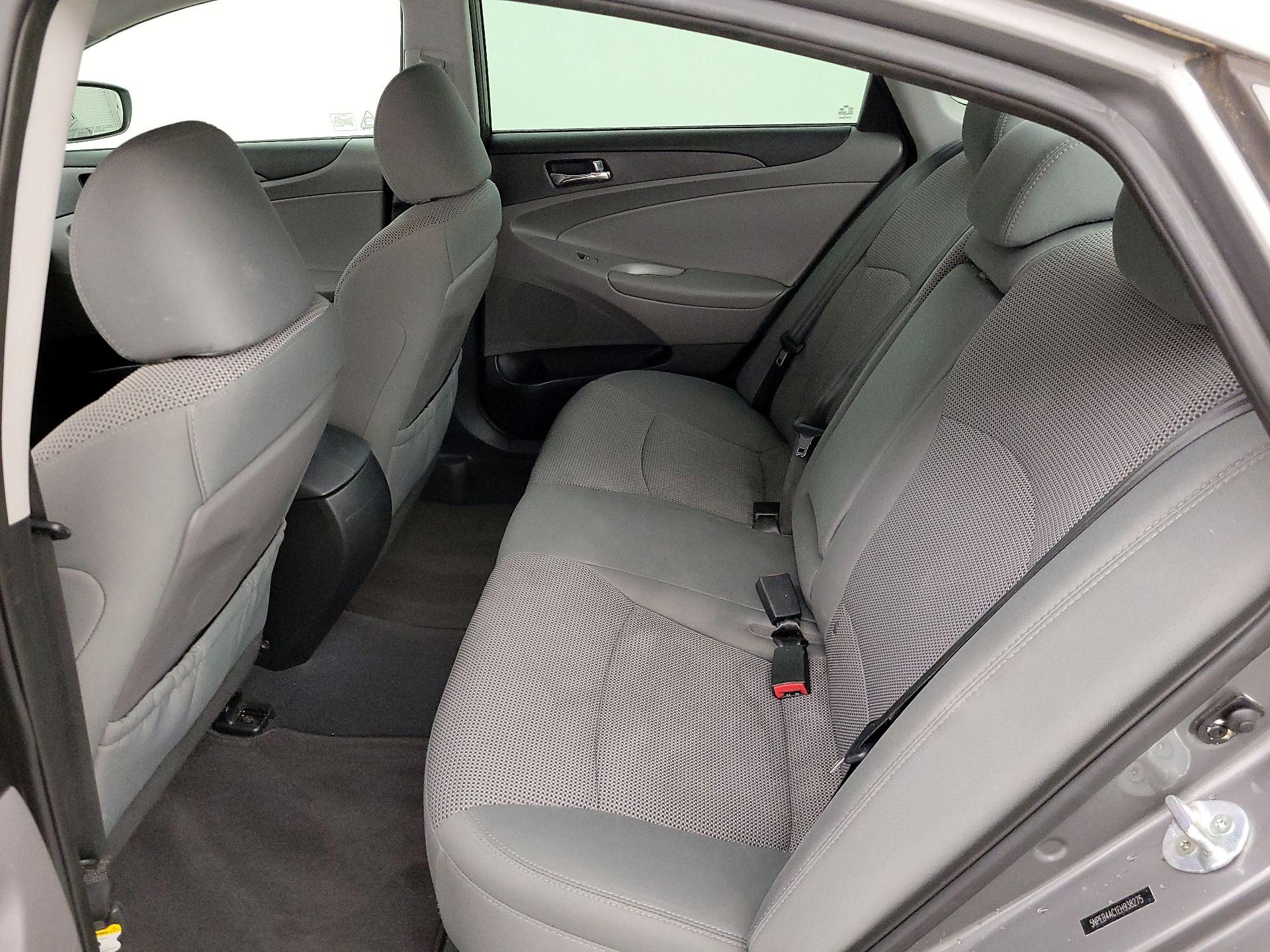 Thumbnail: 2014 Hyundai Sonata - 19