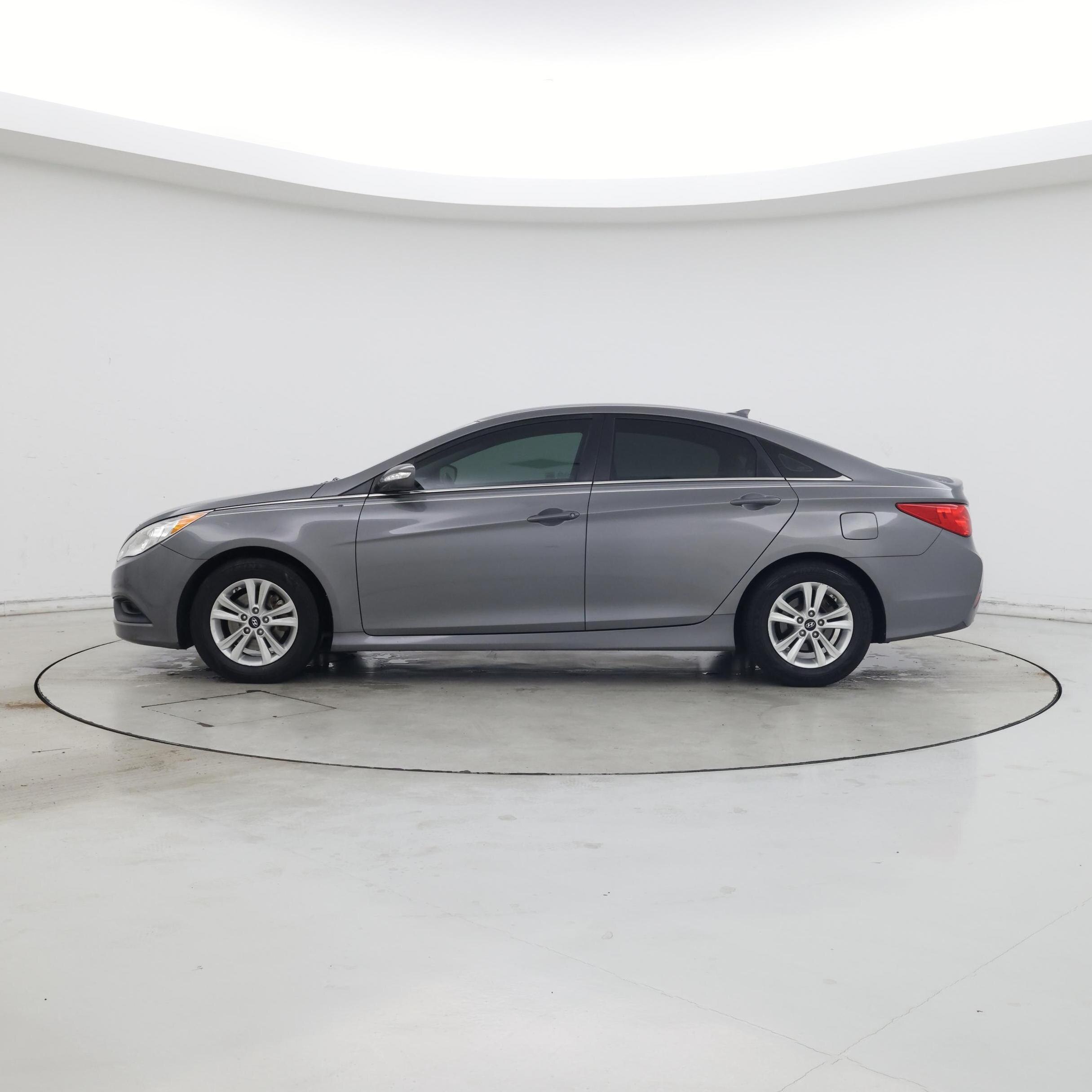 Thumbnail: 2014 Hyundai Sonata - 3