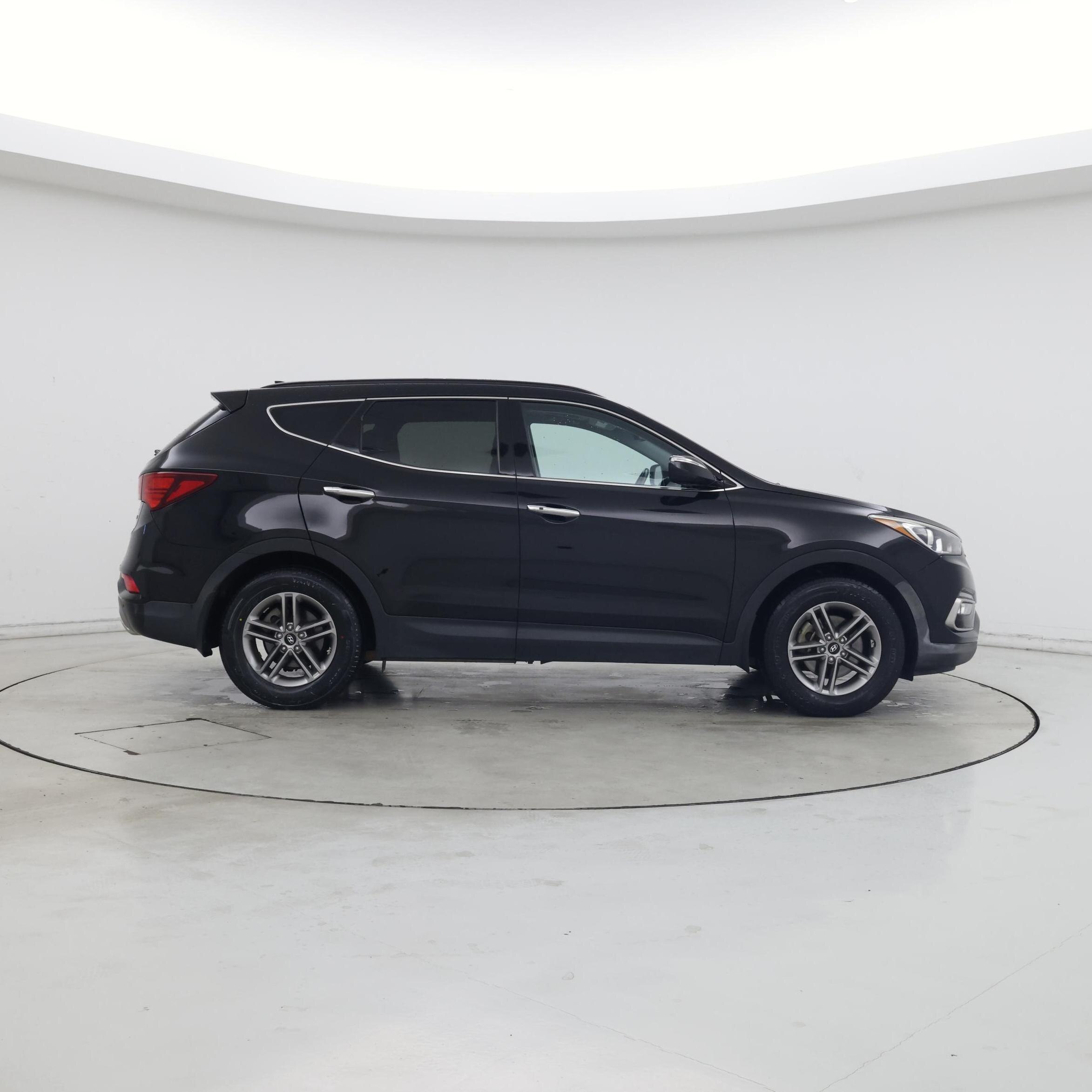 Thumbnail: 2017 Hyundai Santa Fe - 7
