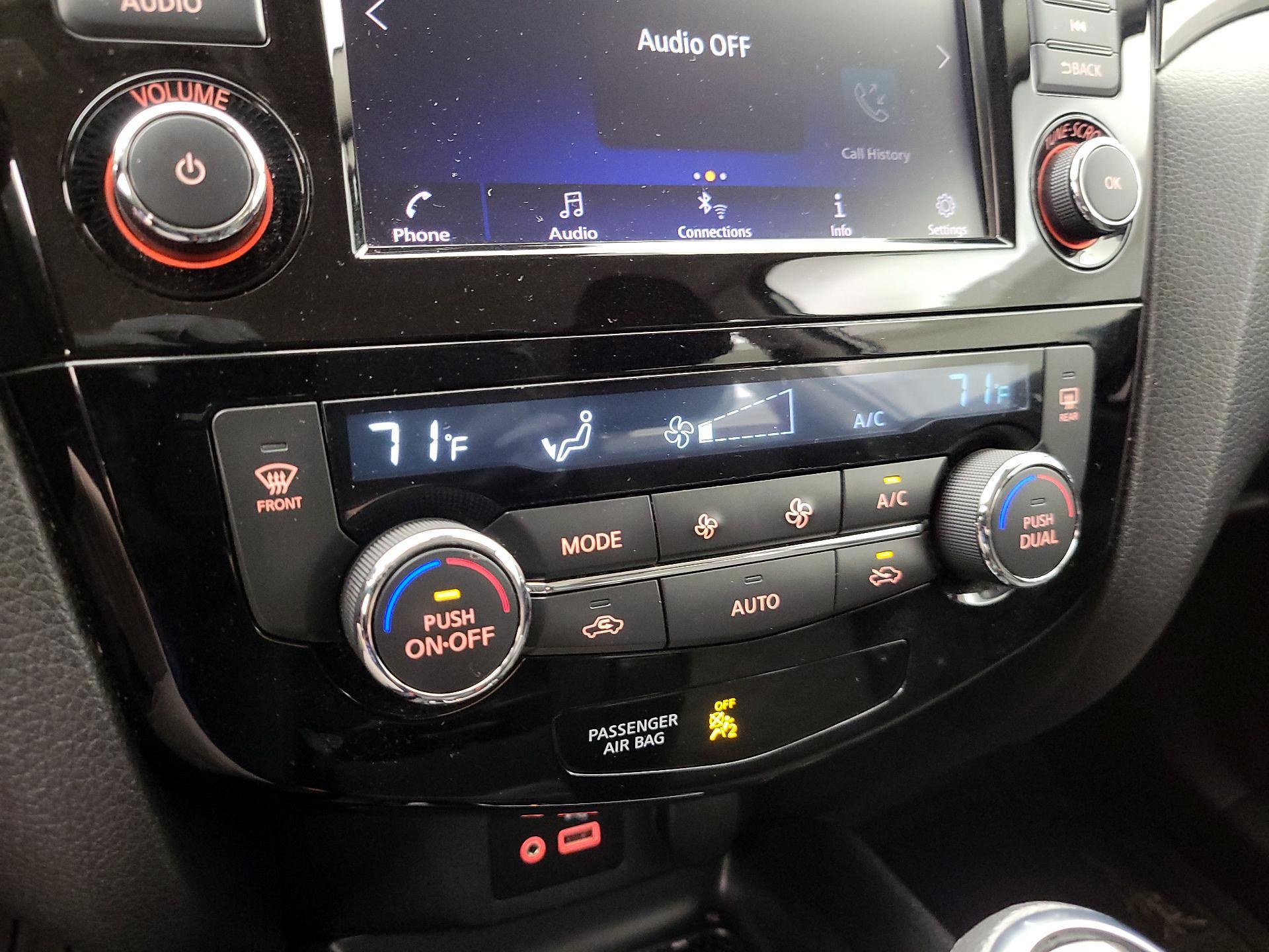 Thumbnail: 2020 Nissan Rogue Sport - 16