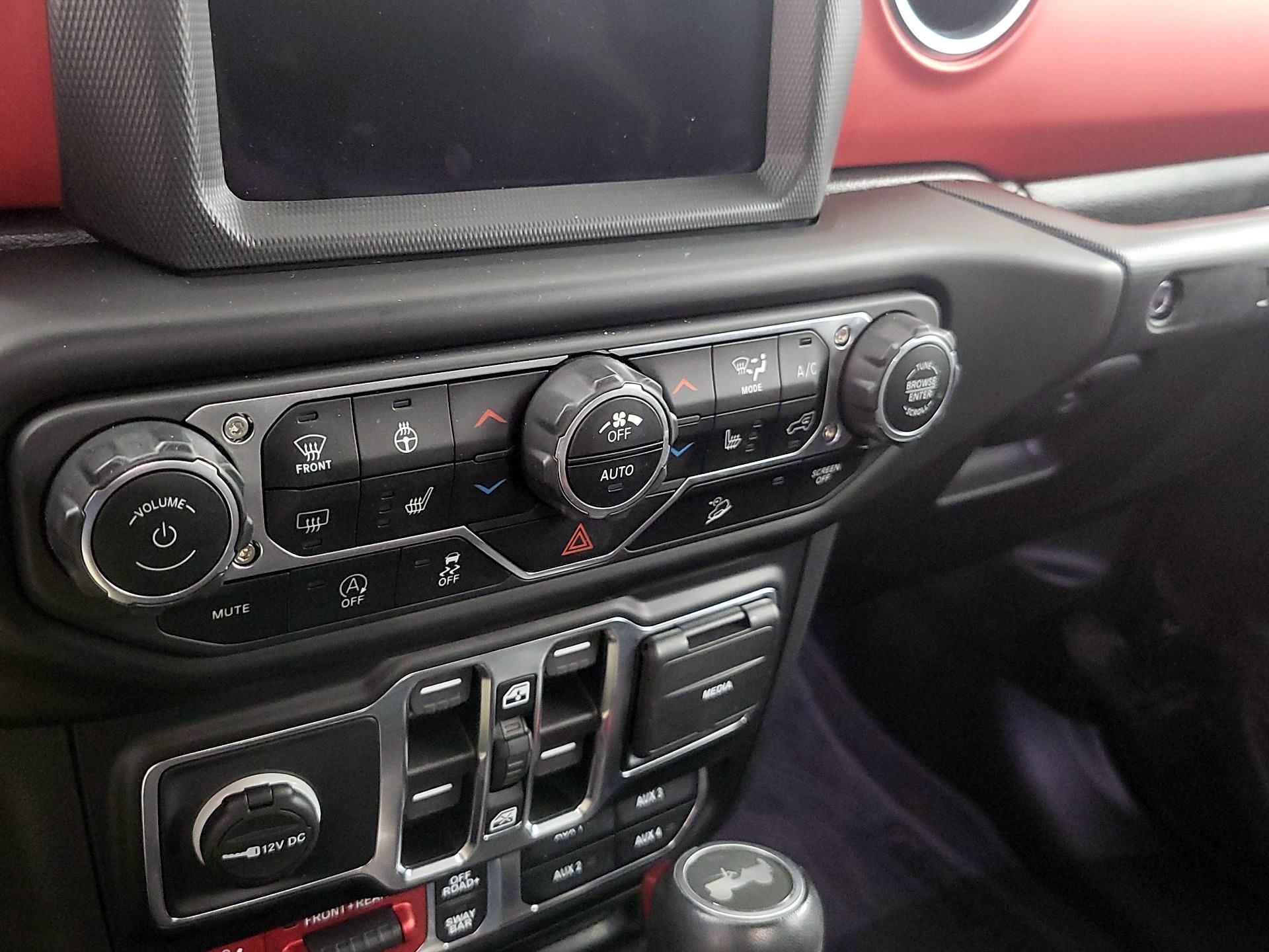 Thumbnail: 2021 Jeep Wrangler - 17