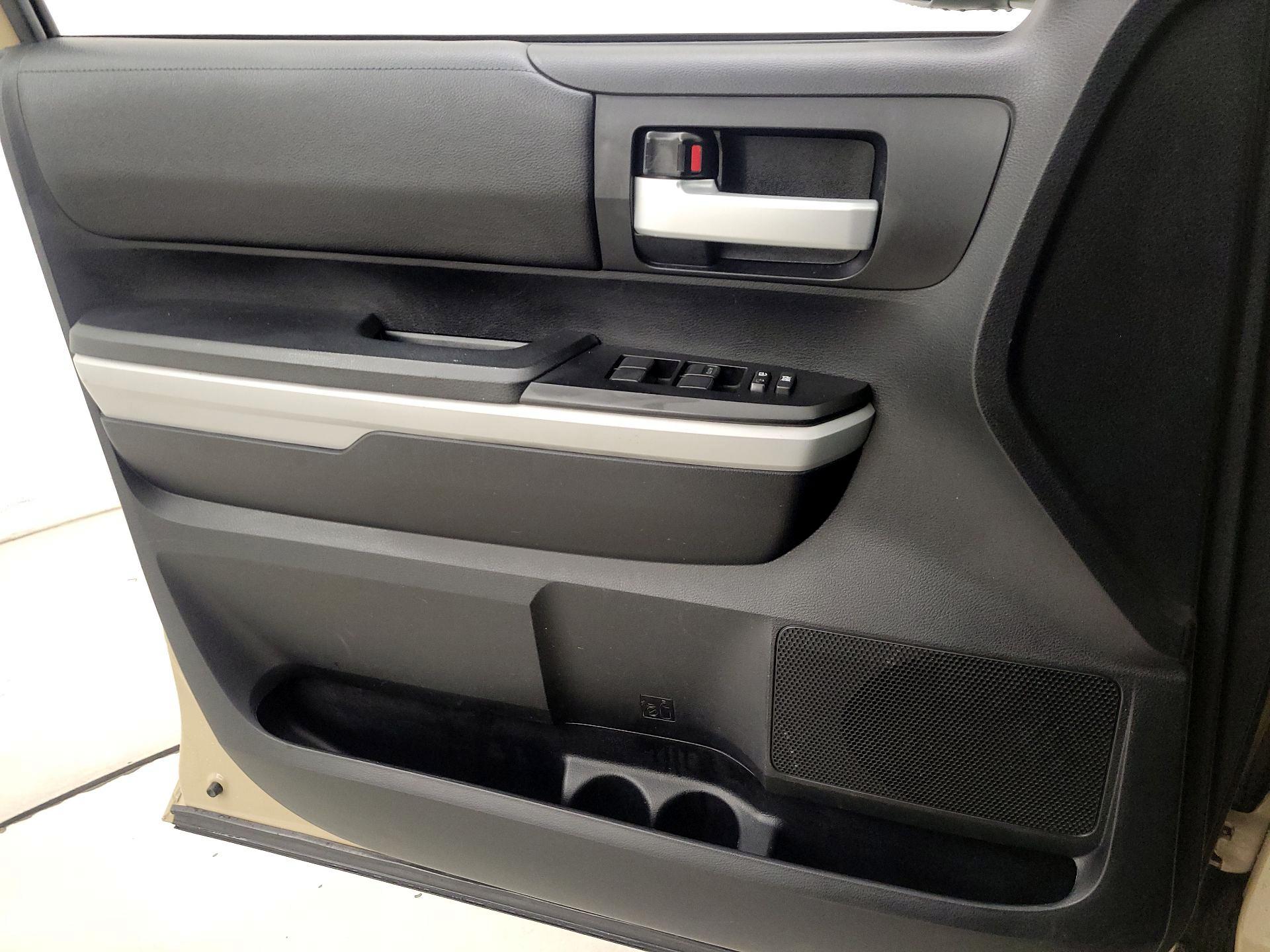 Thumbnail: 2018 Toyota Tundra - 12