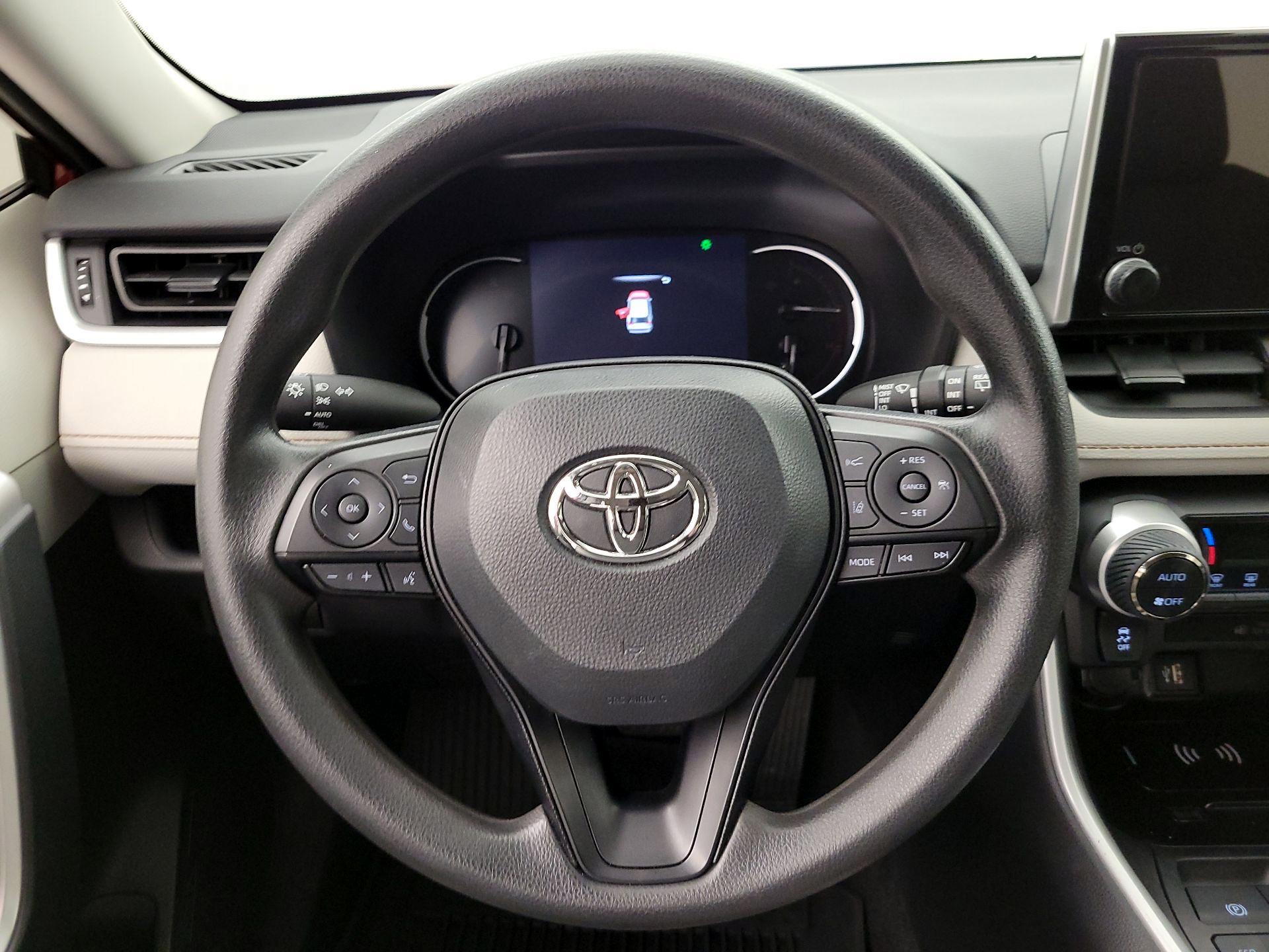Thumbnail: 2024 Toyota RAV4 - 10