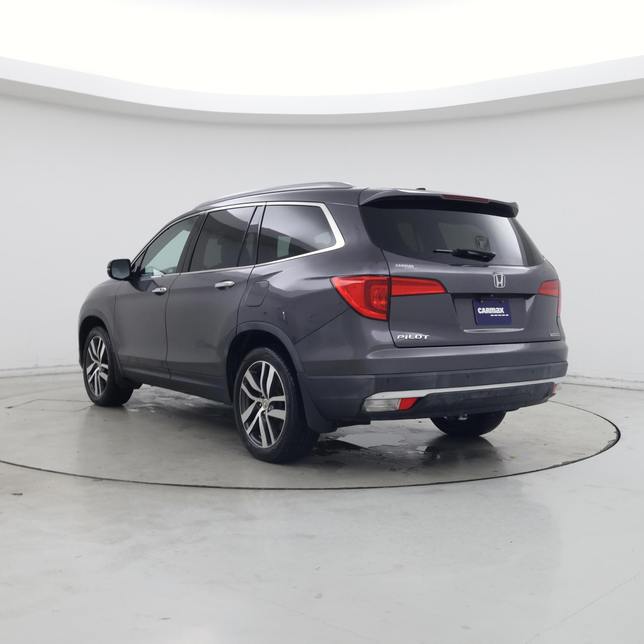Thumbnail: 2018 Honda Pilot - 2