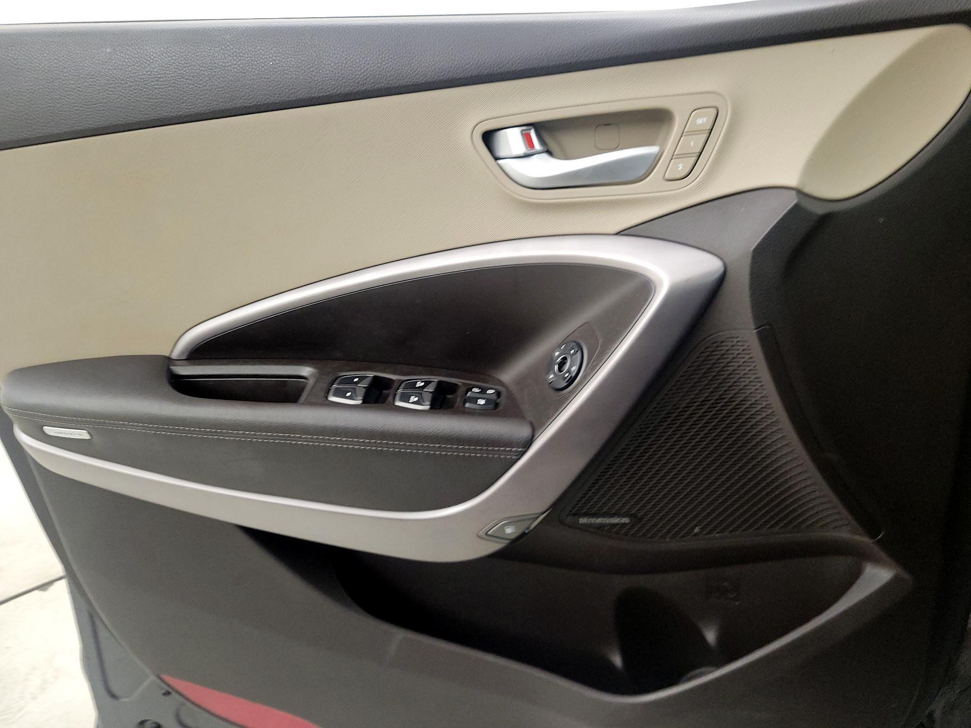 Thumbnail: 2015 Hyundai Santa Fe - 12