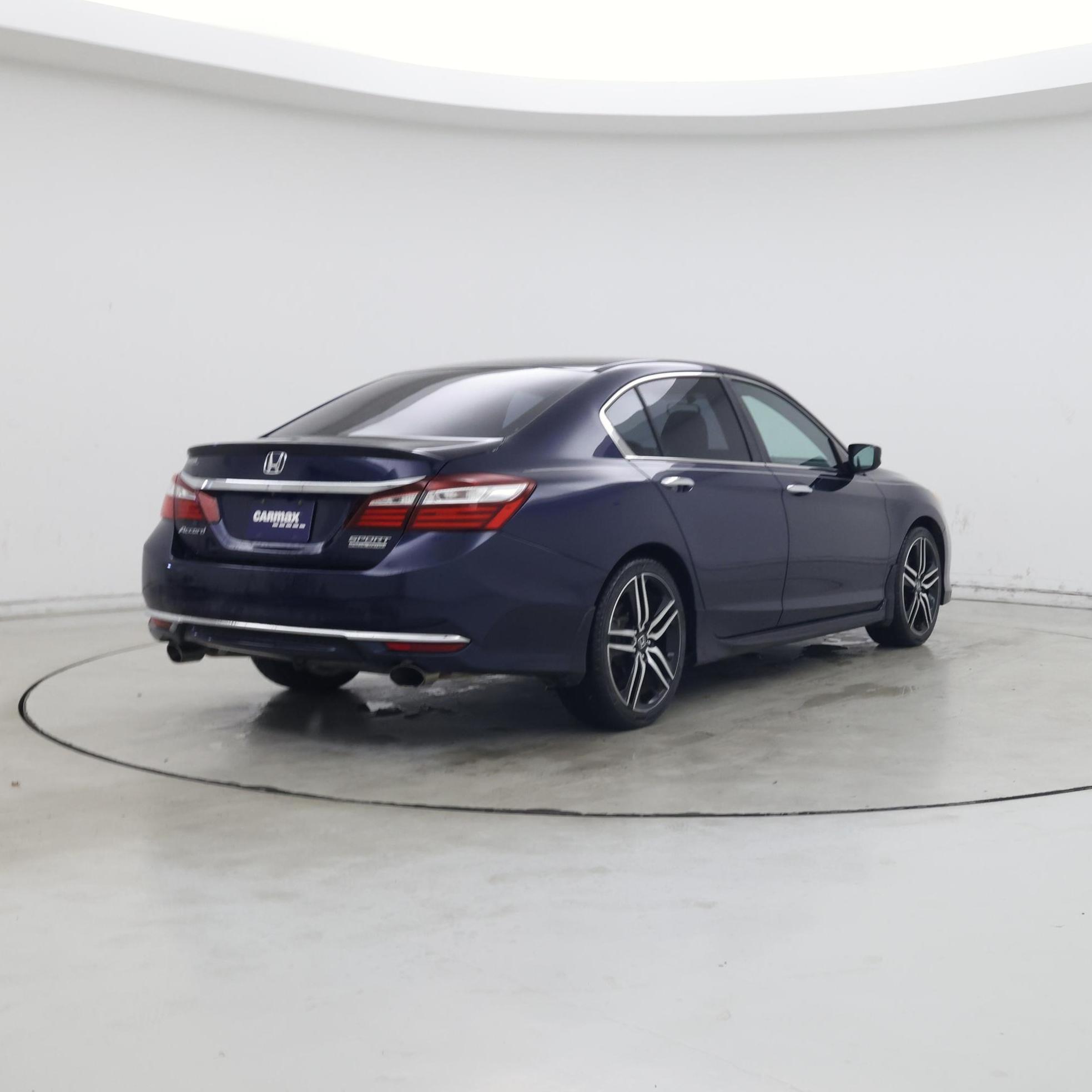 Thumbnail: 2017 Honda Accord - 8