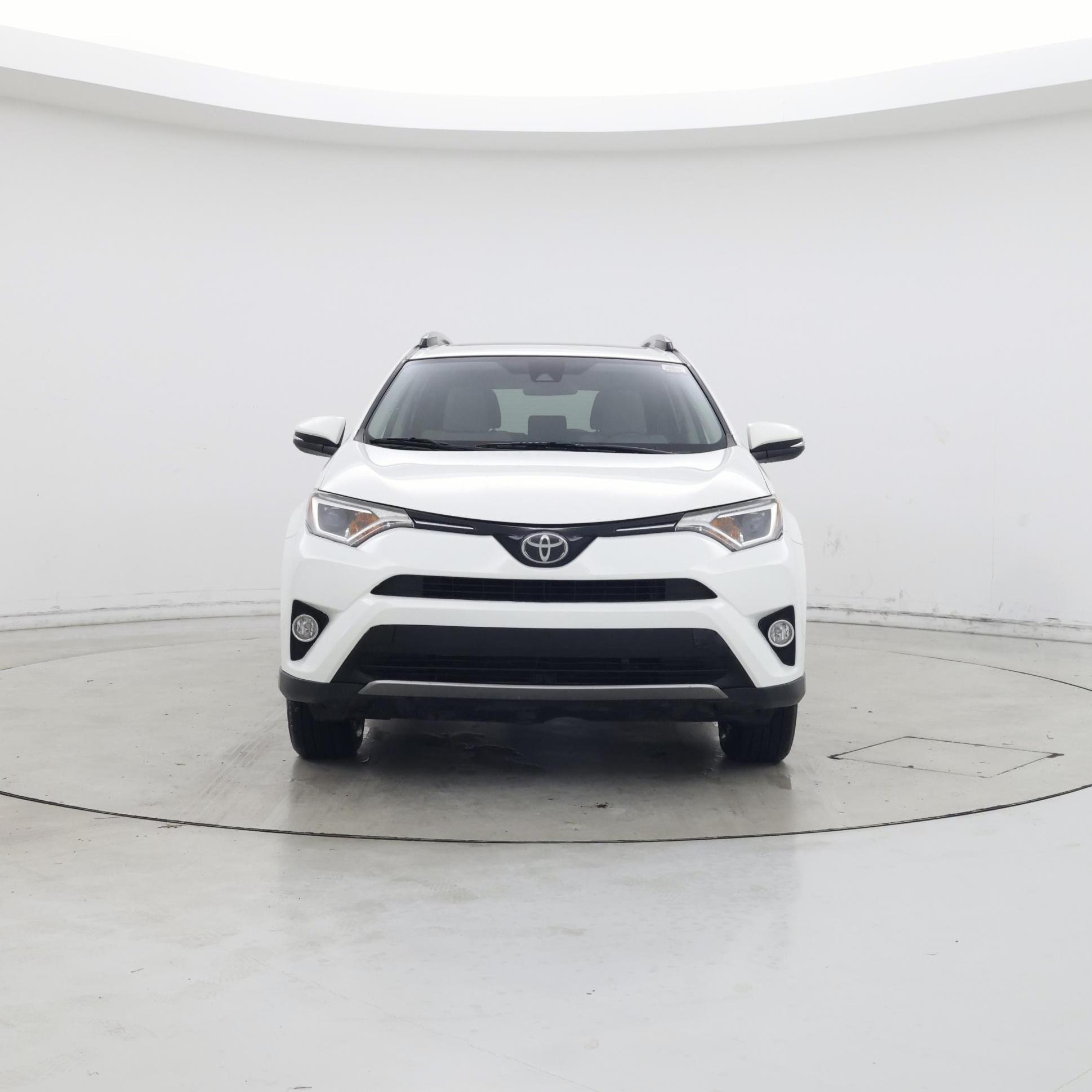 Thumbnail: 2017 Toyota RAV4 - 5