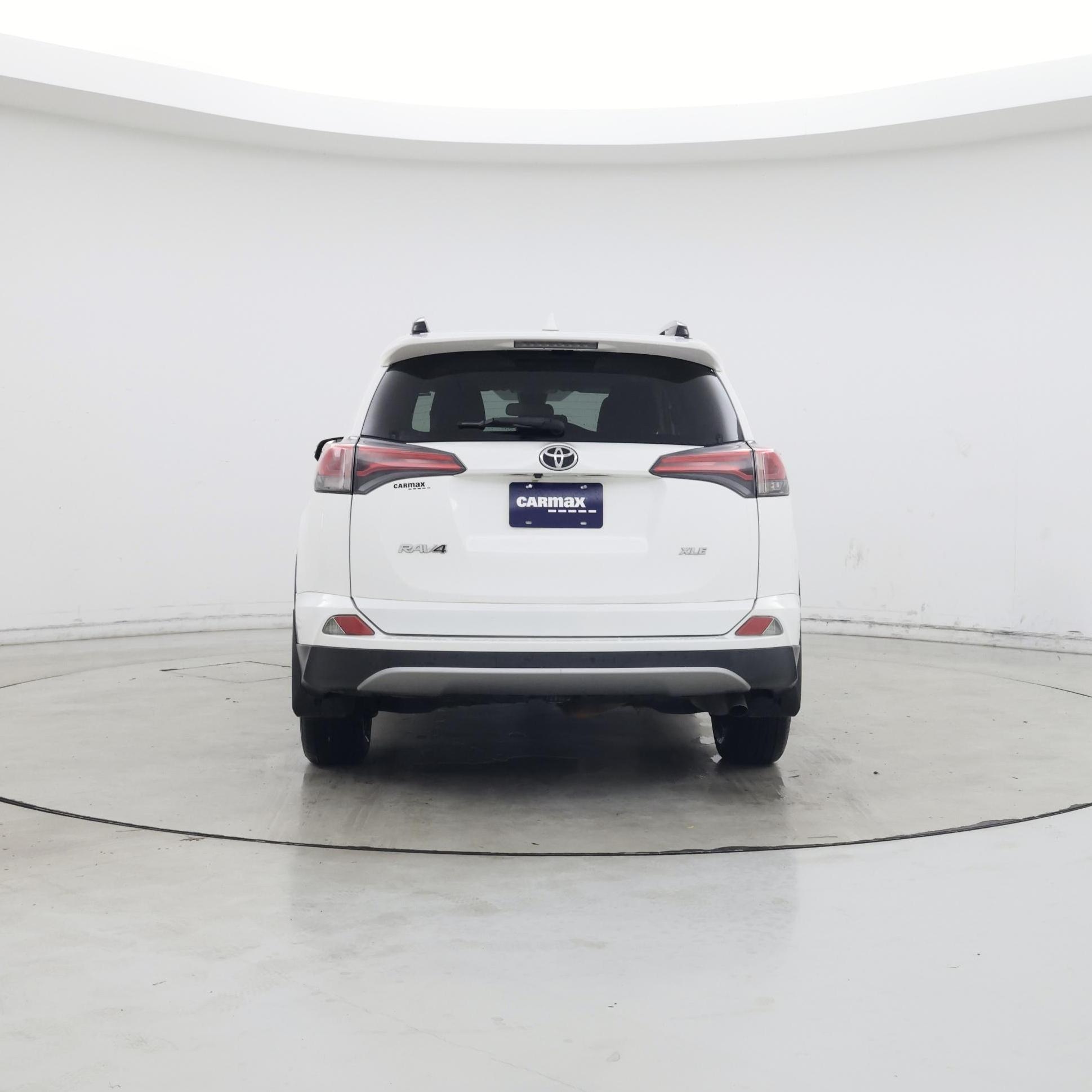 Thumbnail: 2017 Toyota RAV4 - 6