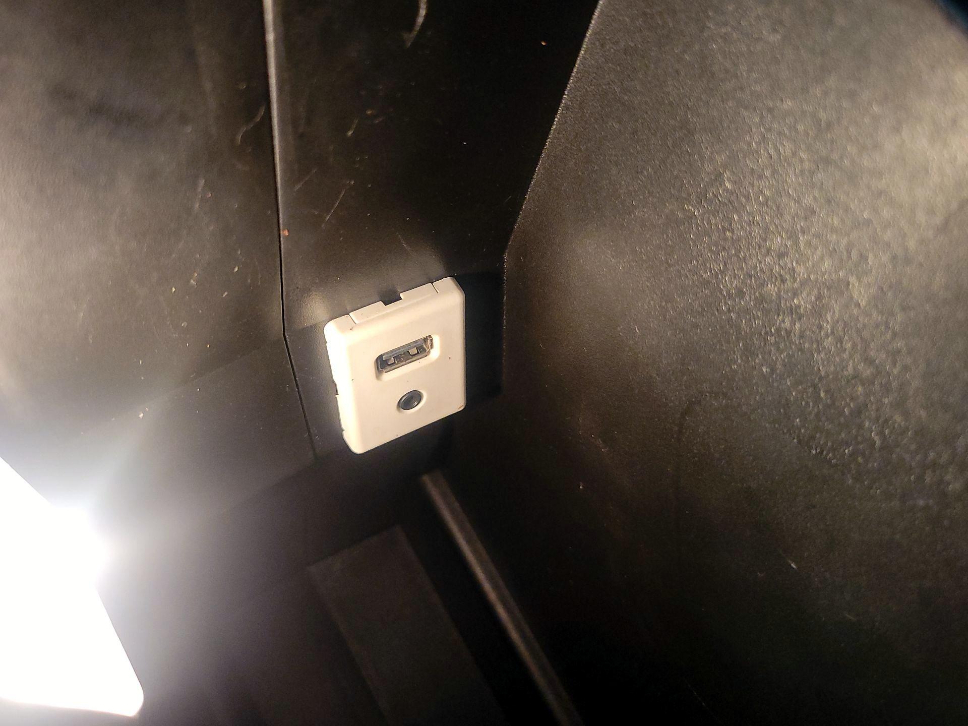 Thumbnail: 2017 Chevrolet Equinox - 17