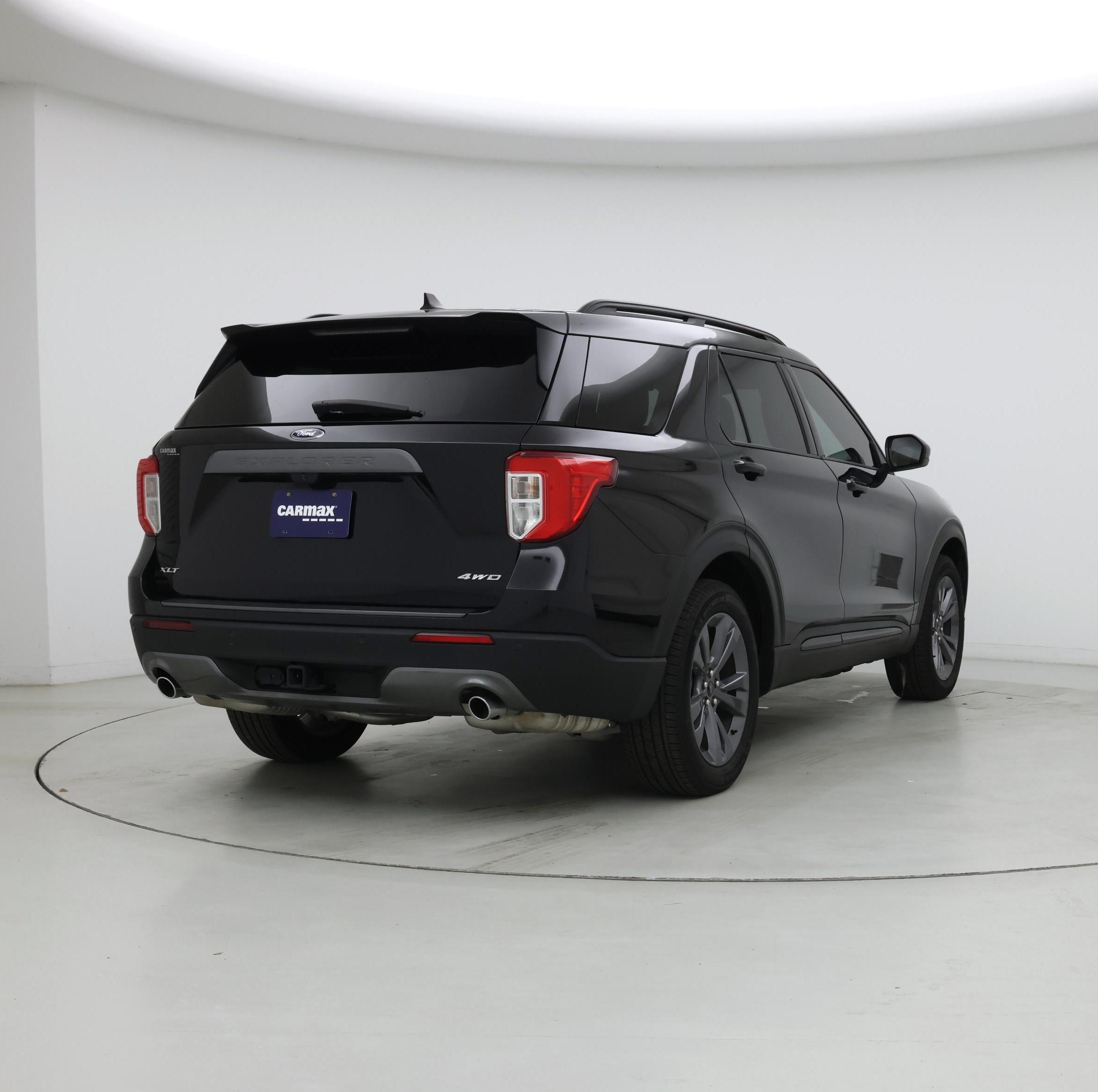 Thumbnail: 2023 Ford Explorer - 8