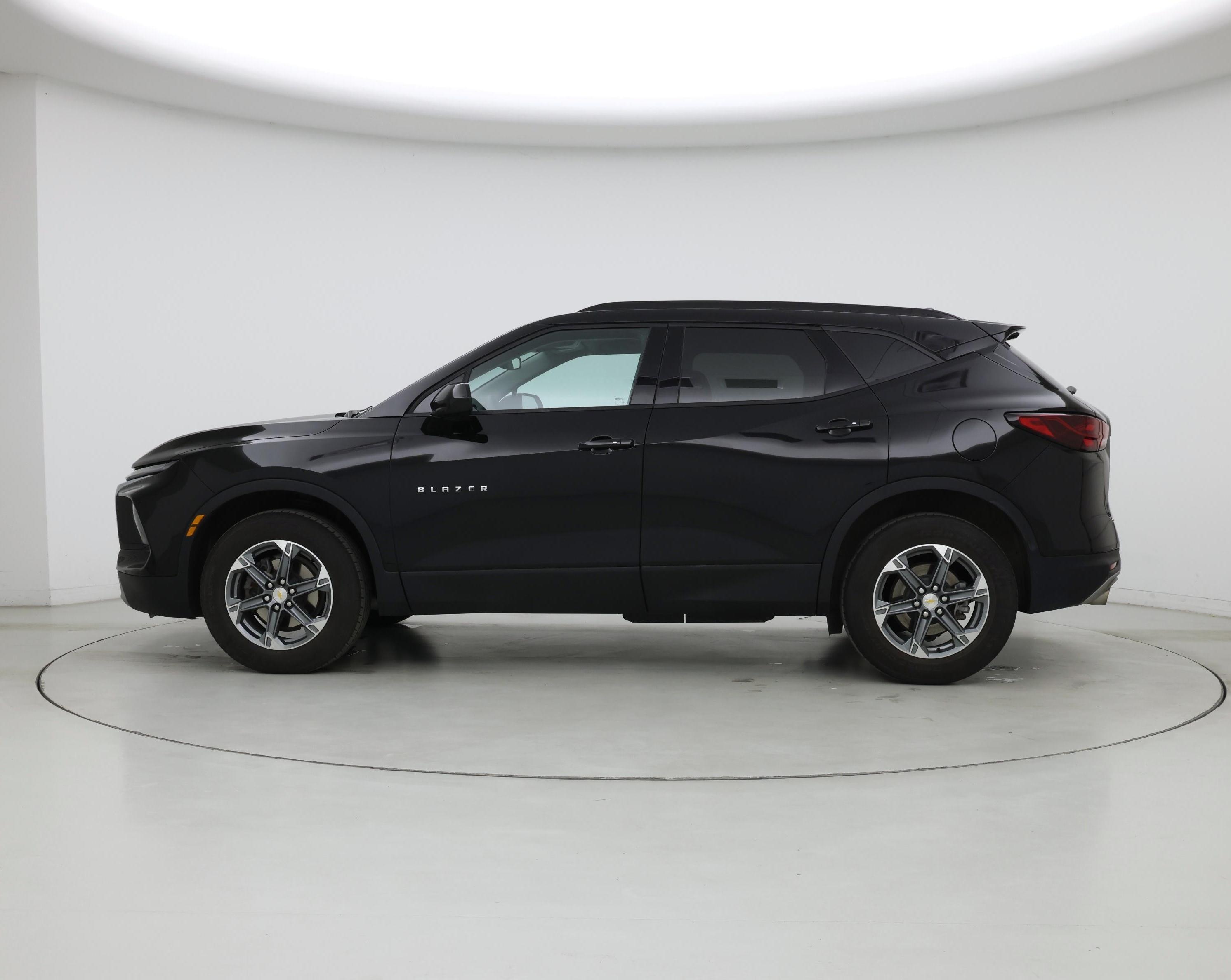 Thumbnail: 2023 Chevrolet Blazer - 3