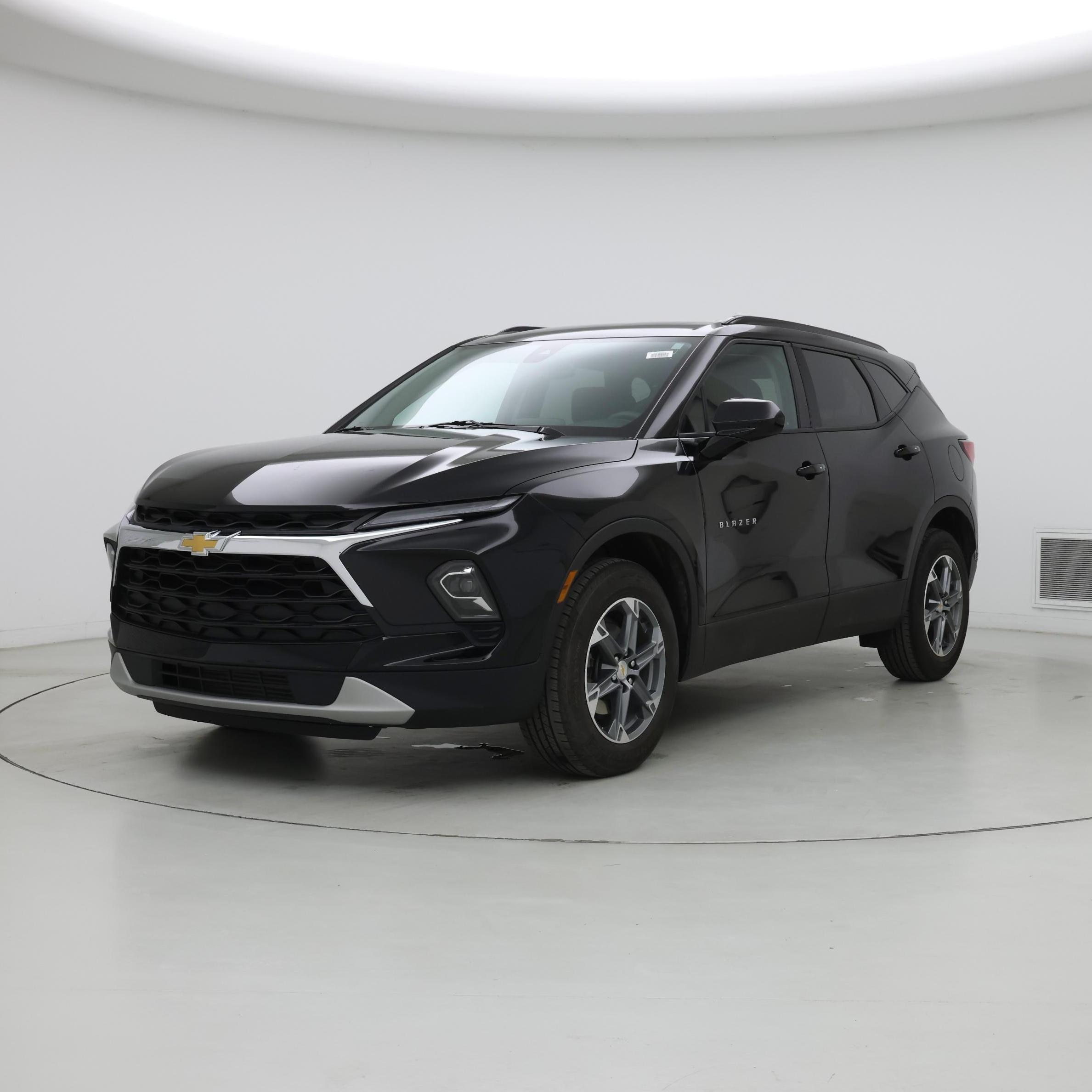 Thumbnail: 2023 Chevrolet Blazer - 4