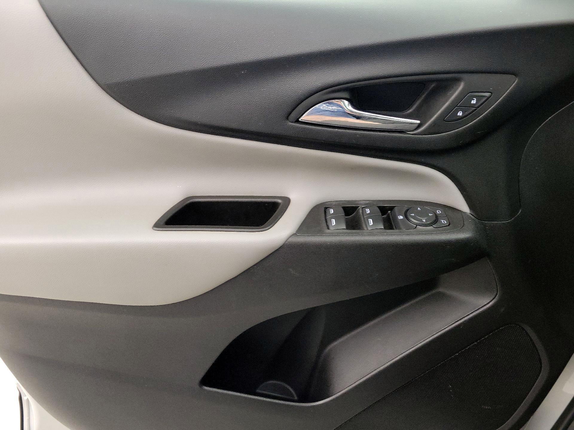 Thumbnail: 2022 Chevrolet Equinox - 12