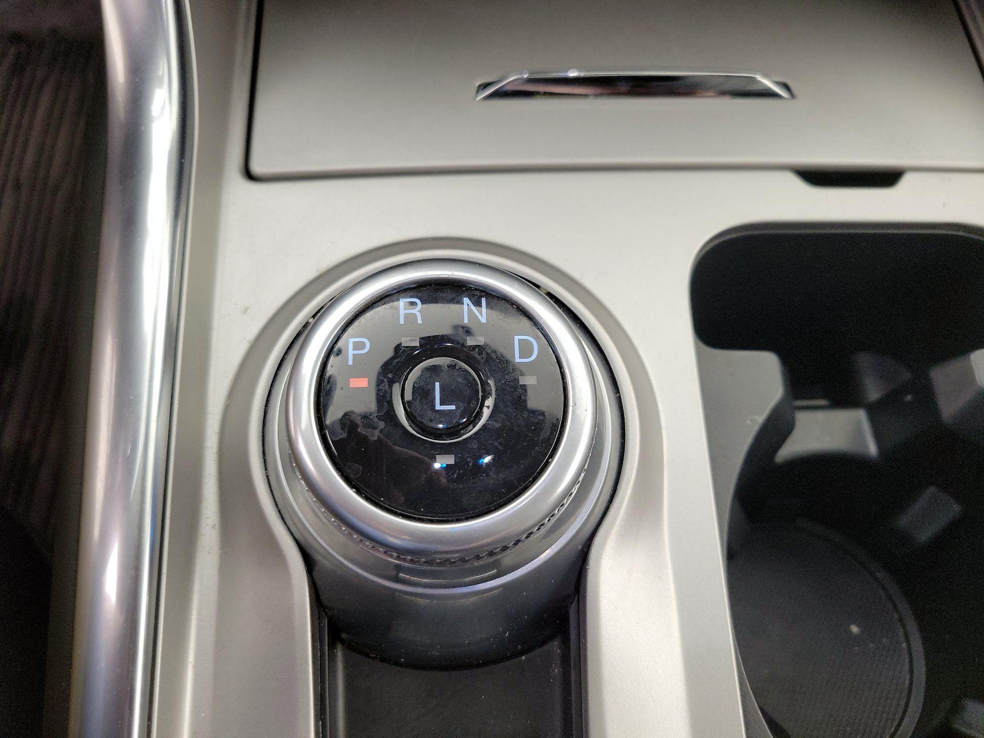 Thumbnail: 2022 Ford Explorer - 18