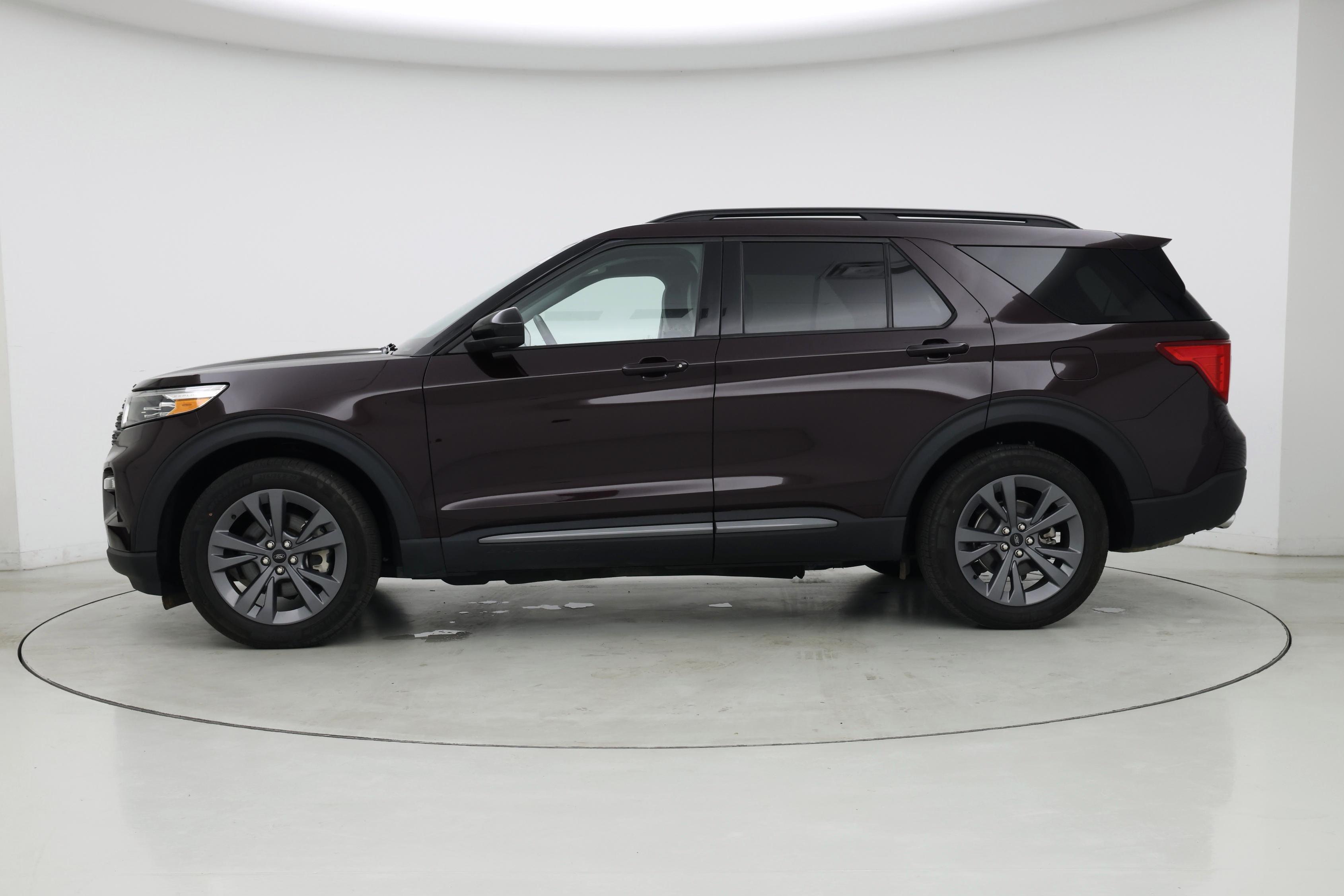 Thumbnail: 2022 Ford Explorer - 3