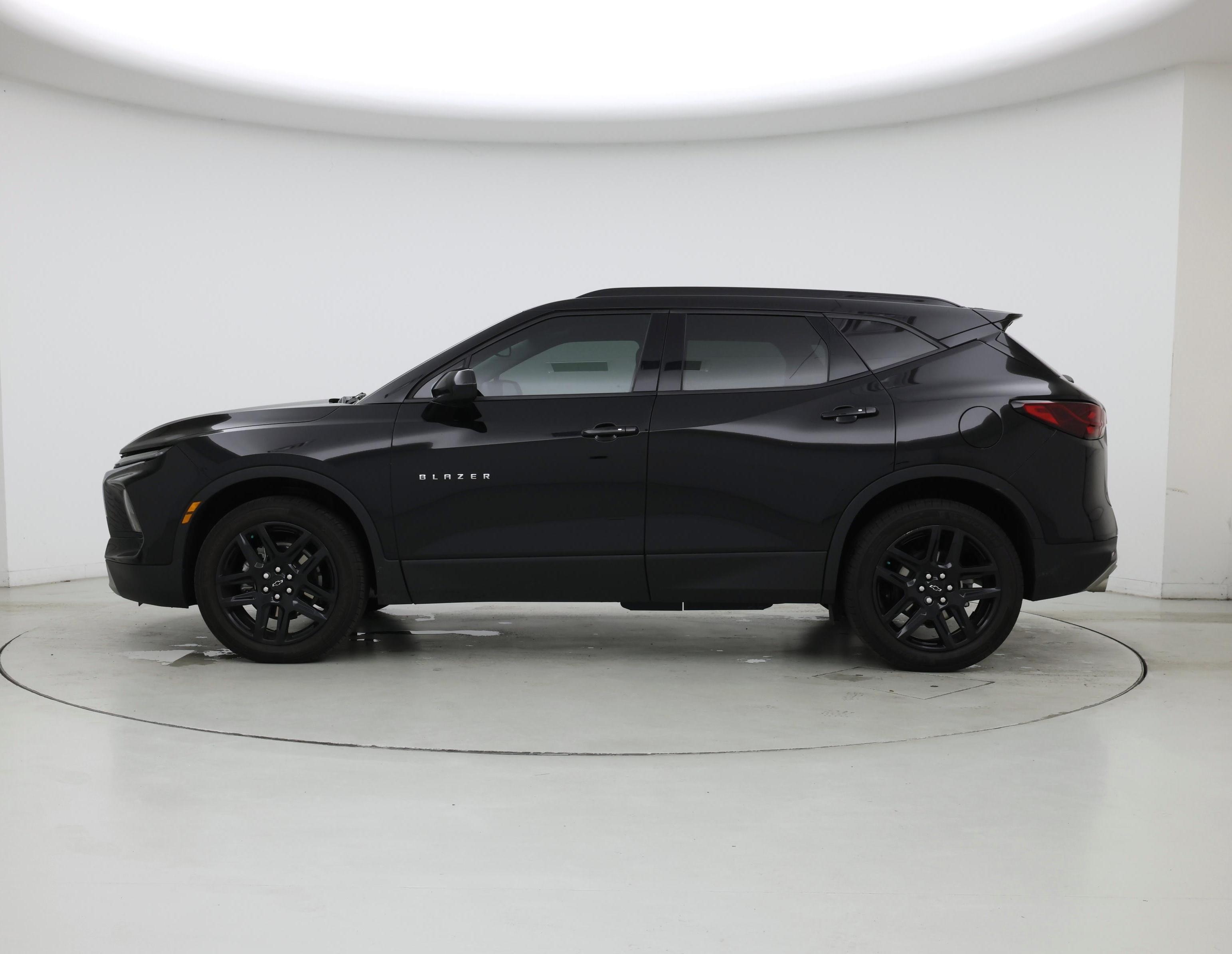 Thumbnail: 2023 Chevrolet Blazer - 3