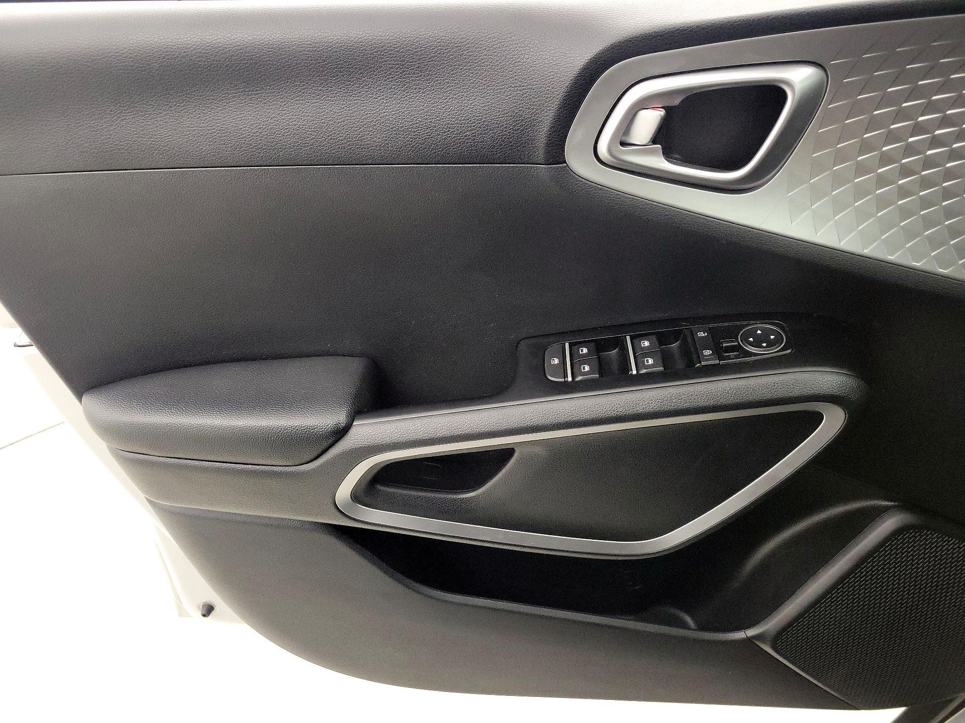 Thumbnail: 2021 Kia Soul - 12