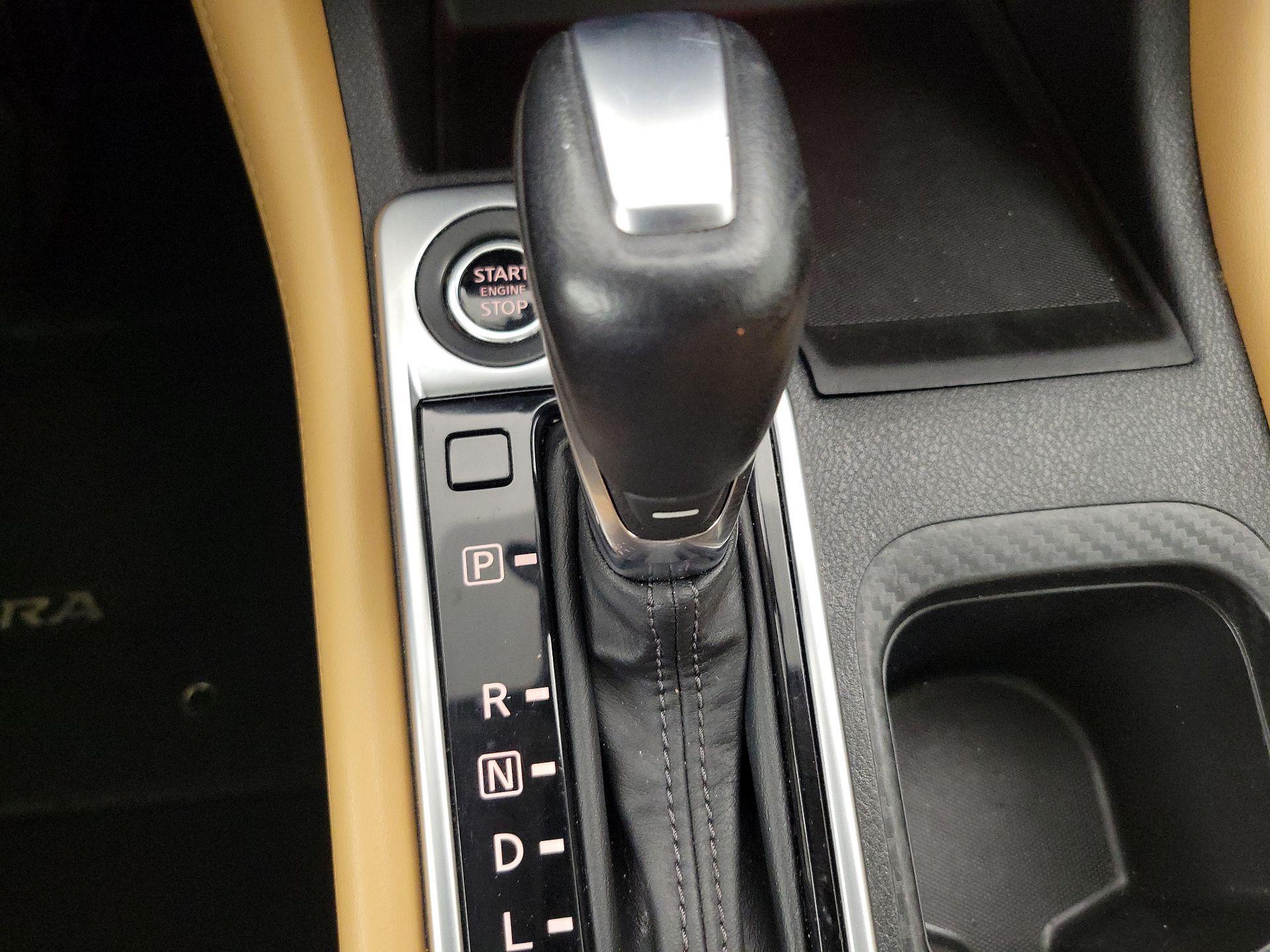 Thumbnail: 2023 Nissan Sentra - 17