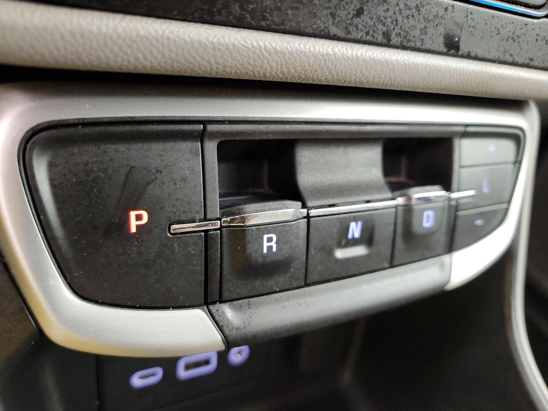 Thumbnail: 2022 GMC Terrain - 17