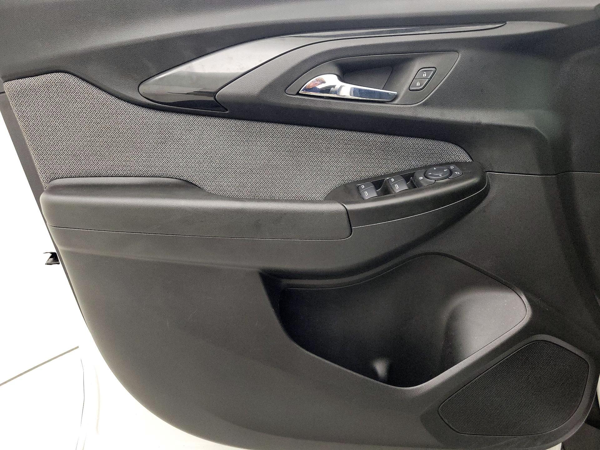 Thumbnail: 2023 Chevrolet TrailBlazer - 12