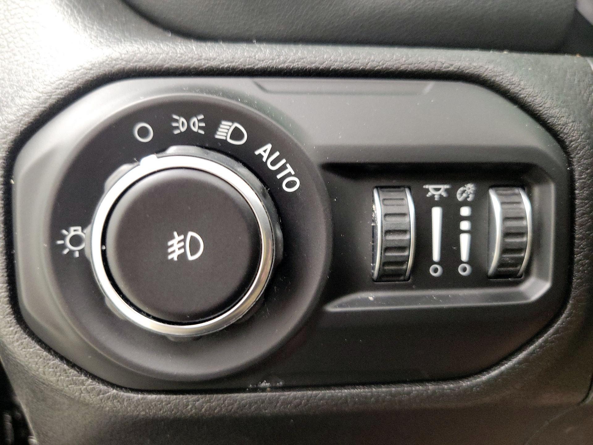 Thumbnail: 2021 Jeep Wrangler - 13