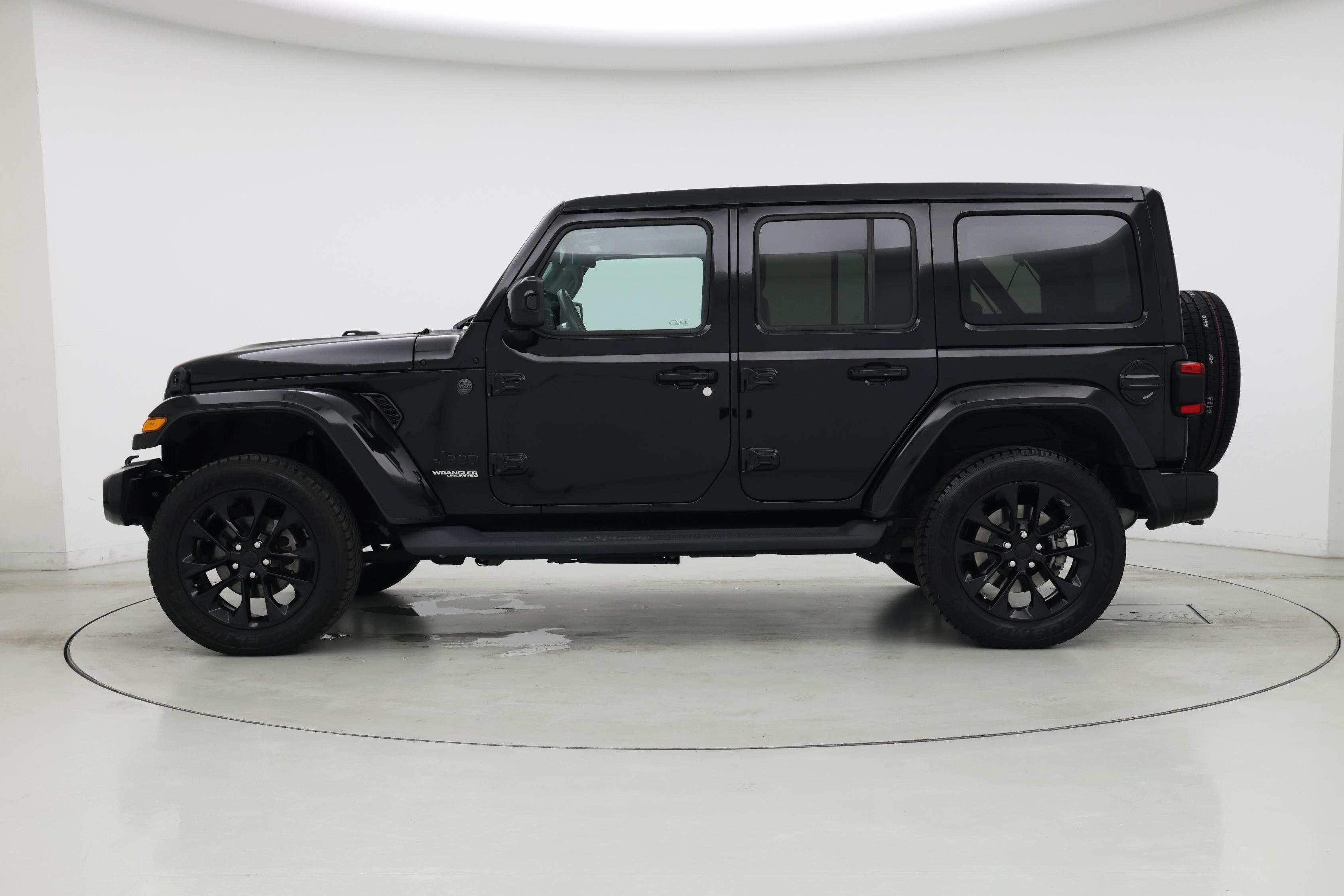Thumbnail: 2021 Jeep Wrangler - 3