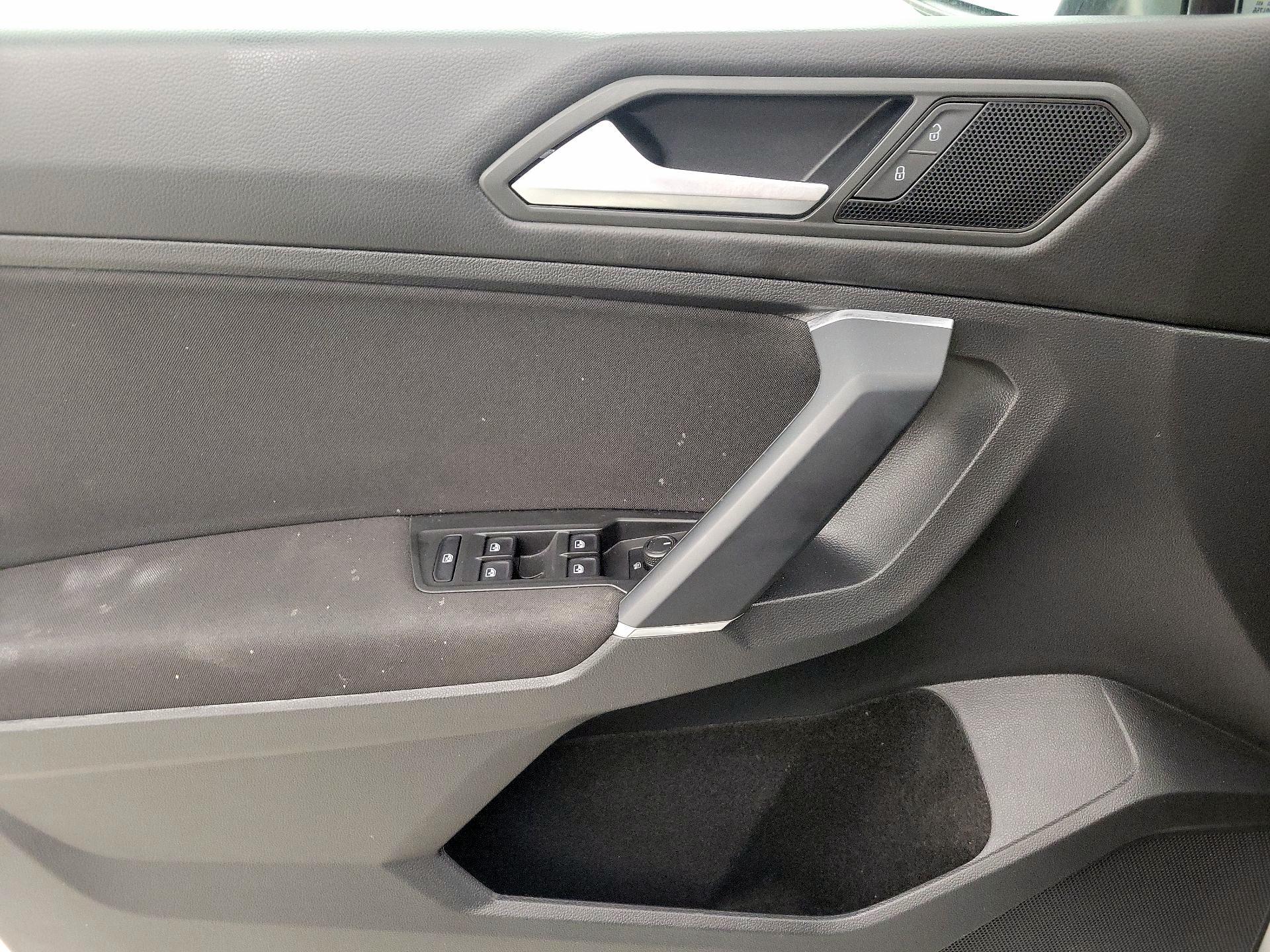 Thumbnail: 2020 Volkswagen Tiguan - 12