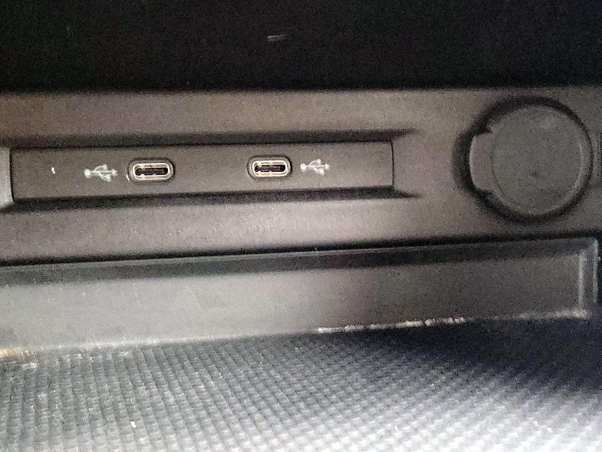 Thumbnail: 2020 Volkswagen Tiguan - 18