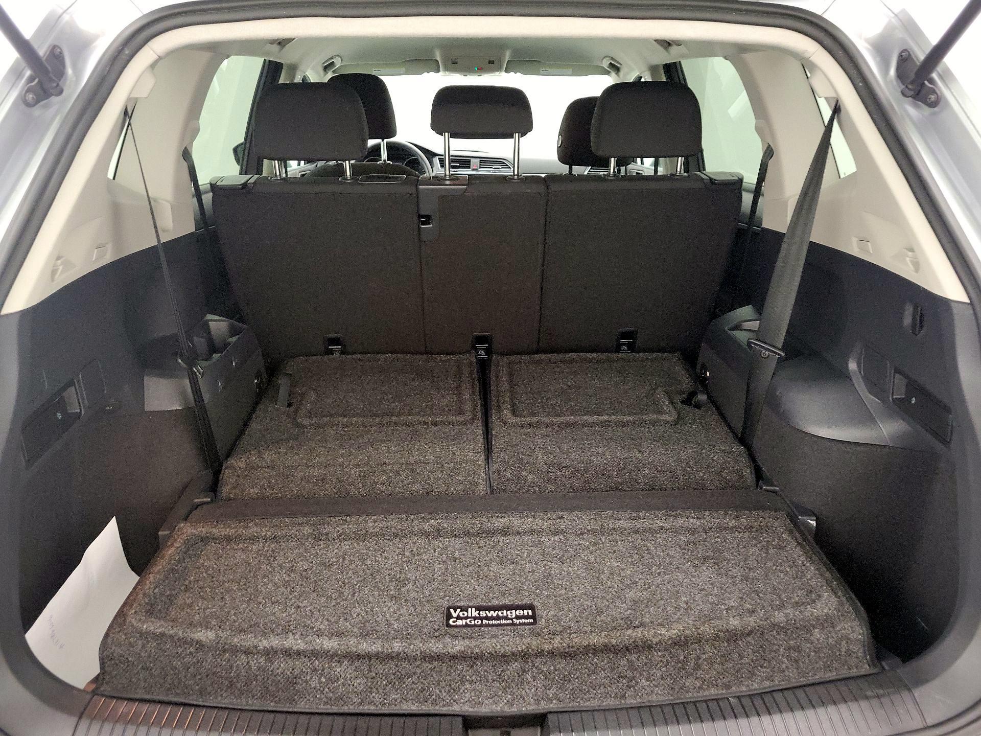 Thumbnail: 2020 Volkswagen Tiguan - 20