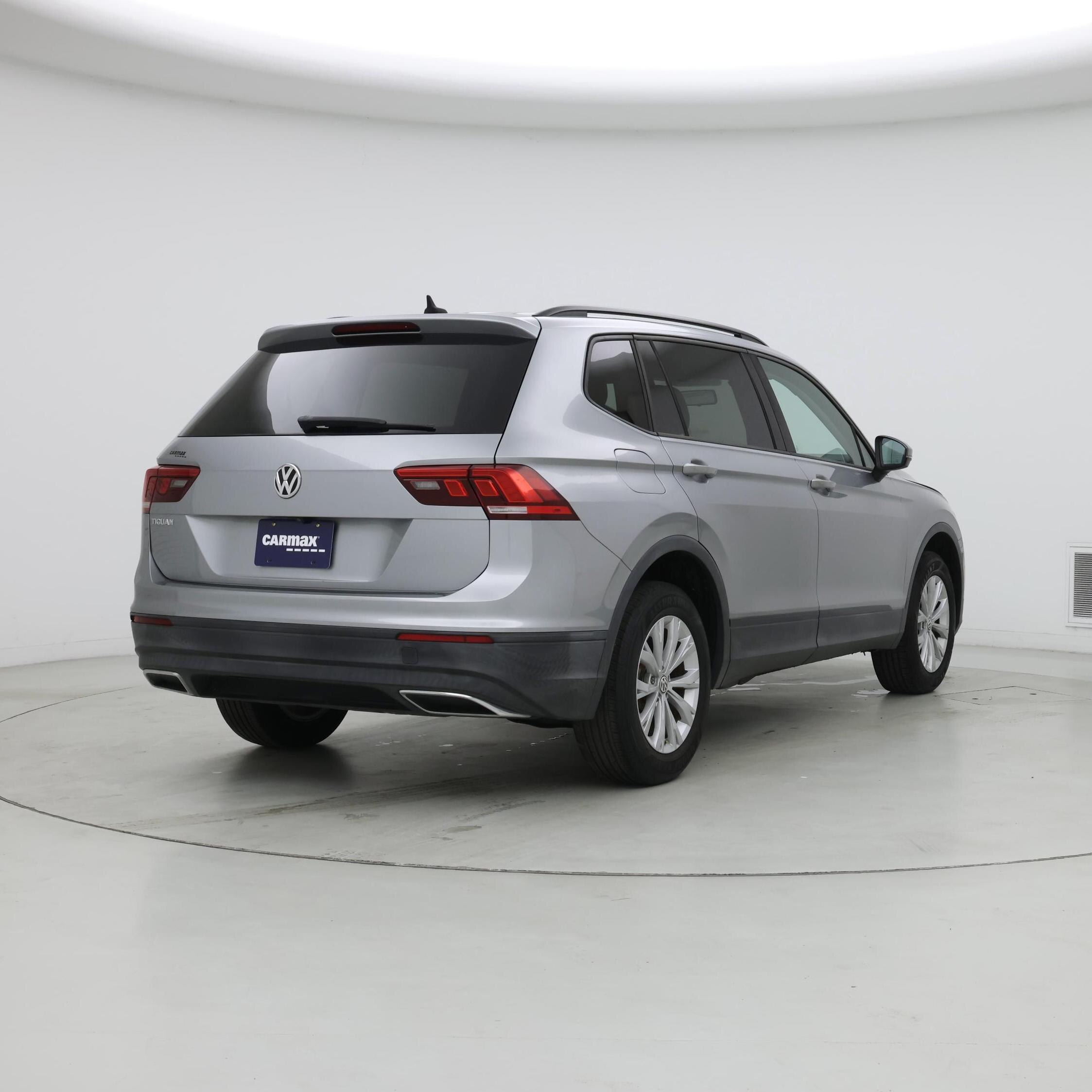 Thumbnail: 2020 Volkswagen Tiguan - 8