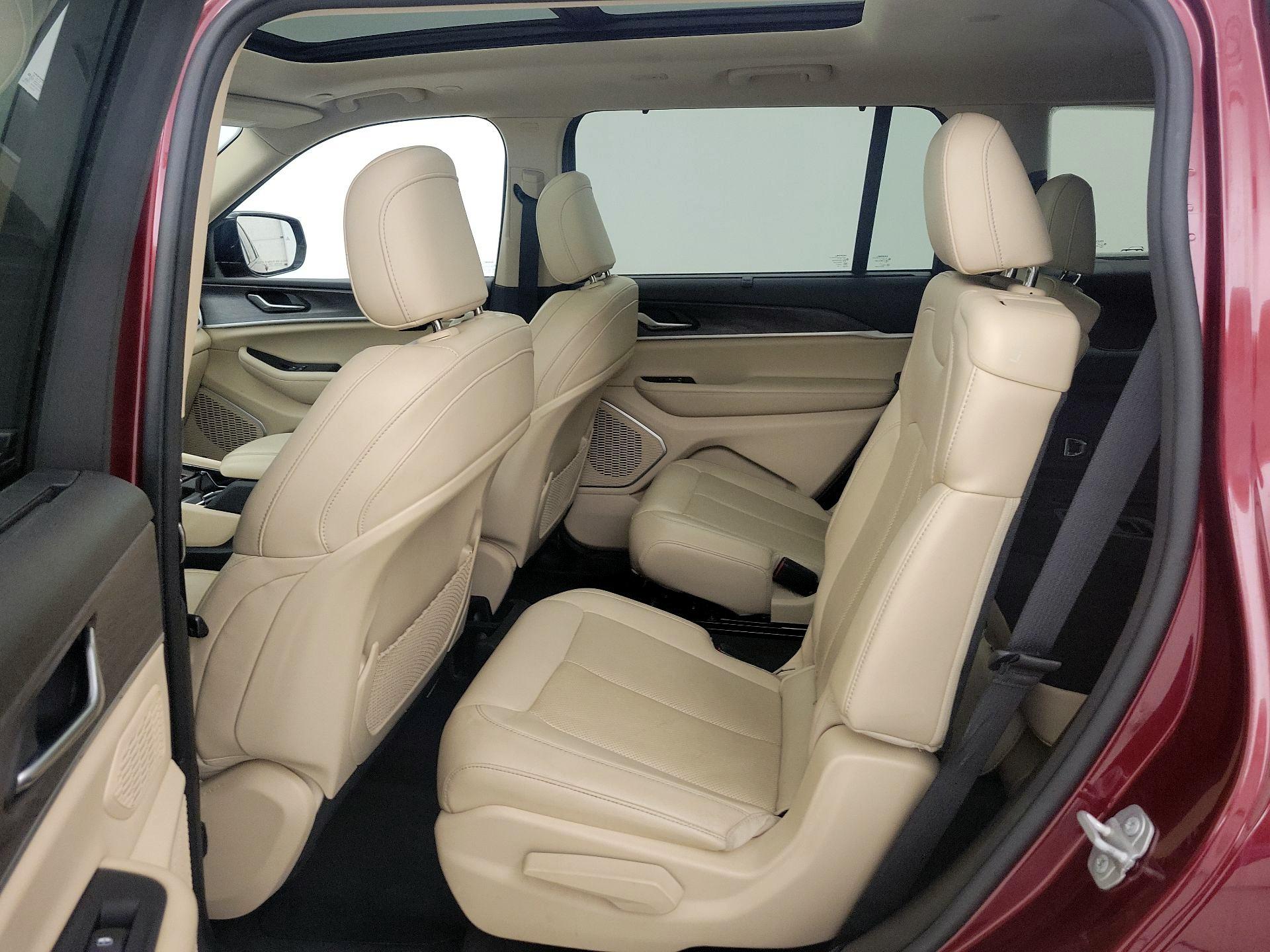 Thumbnail: 2022 Jeep Grand Cherokee L - 20
