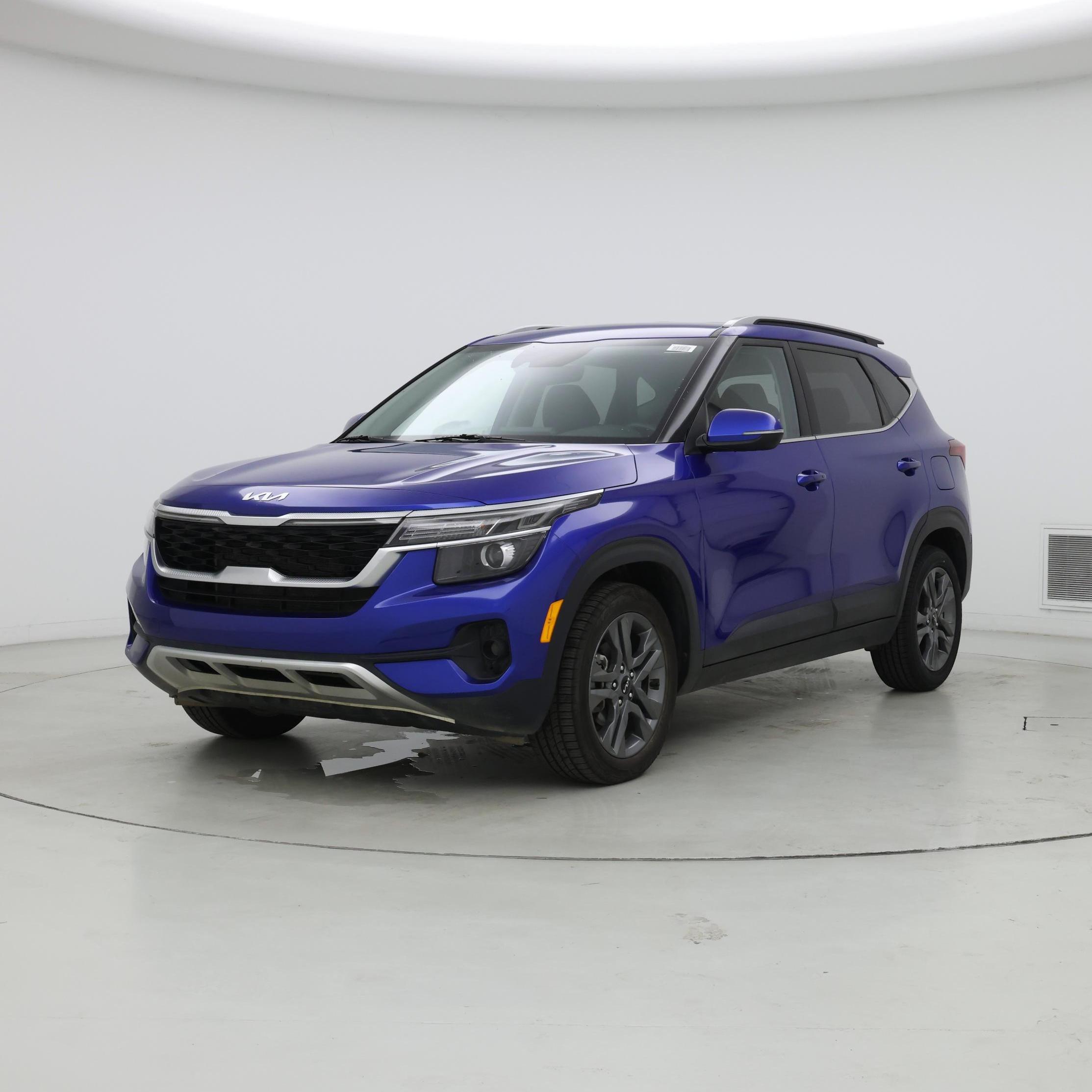 Thumbnail: 2023 Kia Seltos - 4