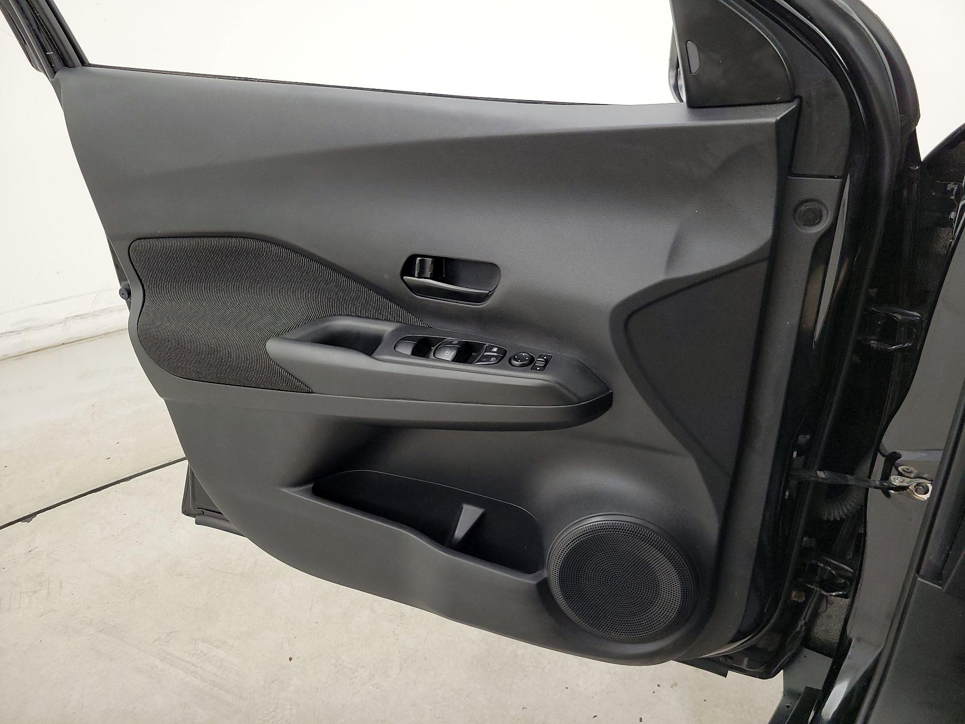 Thumbnail: 2020 Nissan Kicks - 12