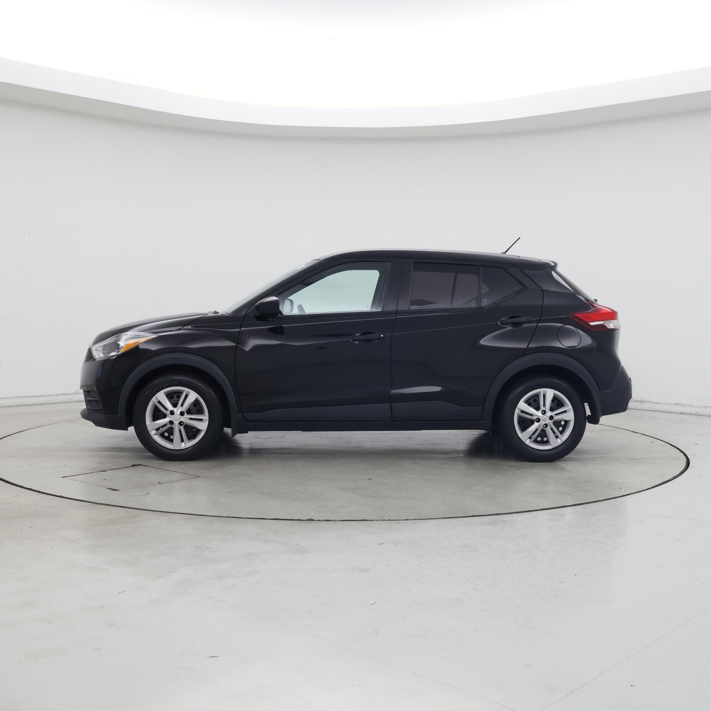 Thumbnail: 2020 Nissan Kicks - 3
