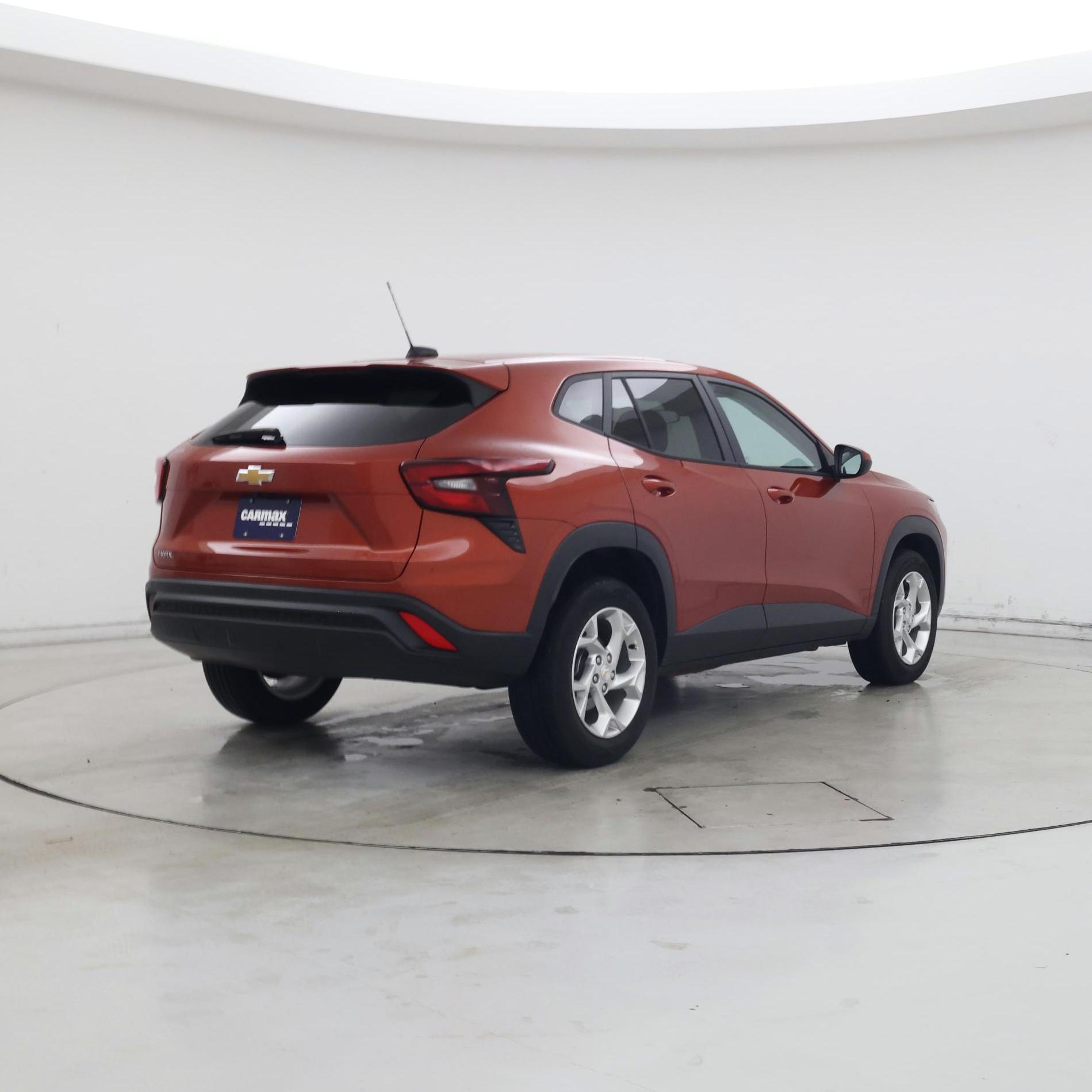 Thumbnail: 2024 Chevrolet Trax - 8