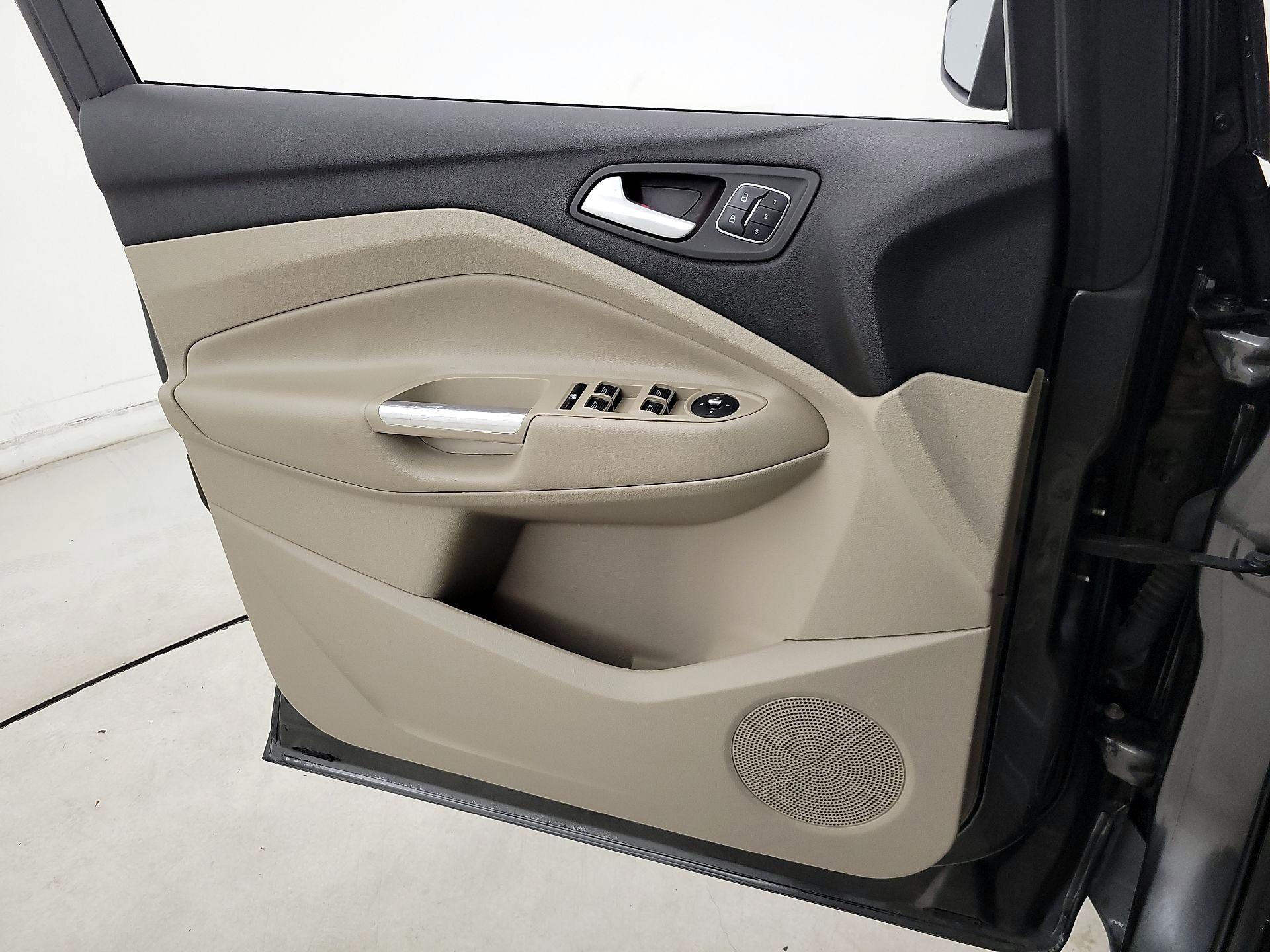 Thumbnail: 2015 Ford Escape - 12