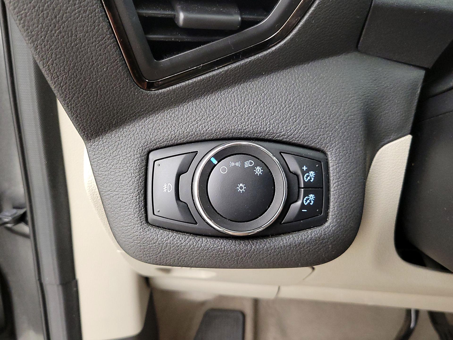 Thumbnail: 2015 Ford Escape - 13