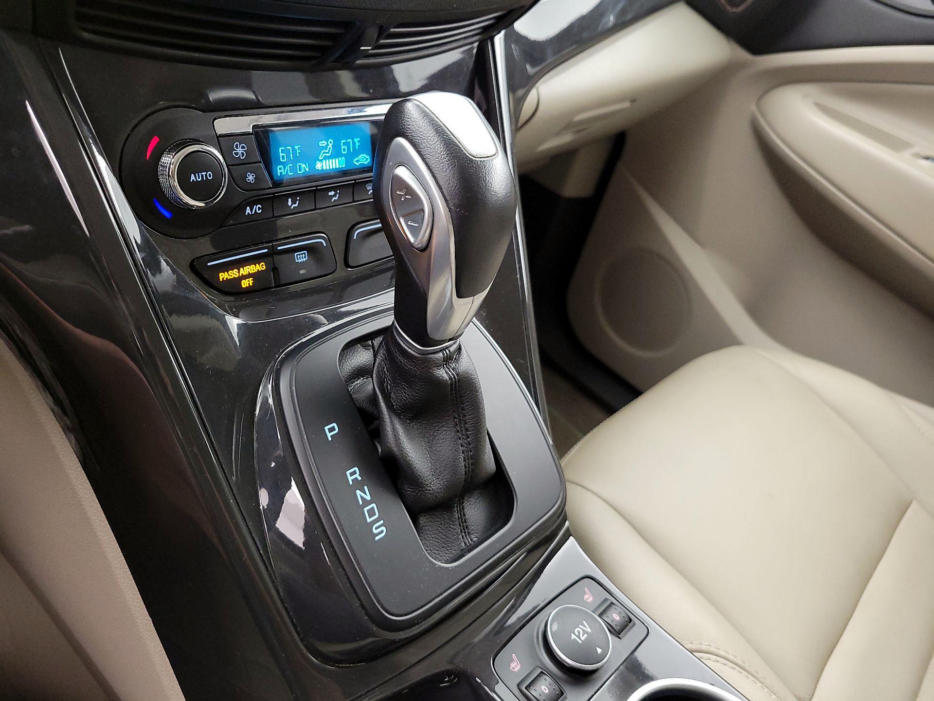 Thumbnail: 2015 Ford Escape - 18