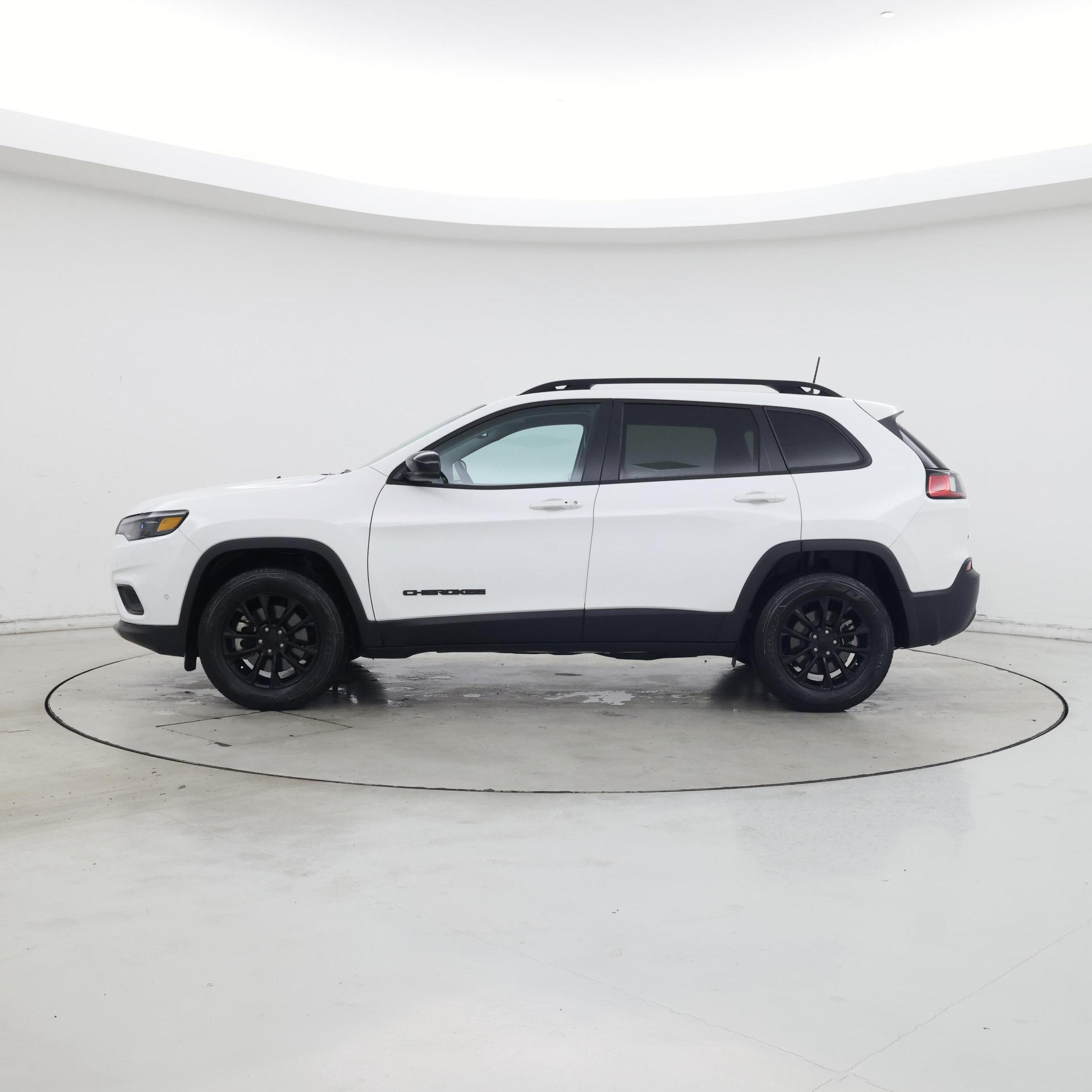 Thumbnail: 2023 Jeep Cherokee - 3