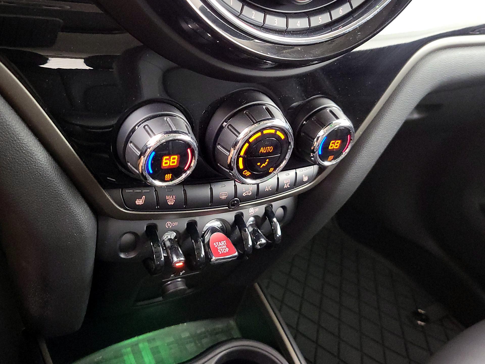 Thumbnail: 2019 MINI Cooper Countryman - 16