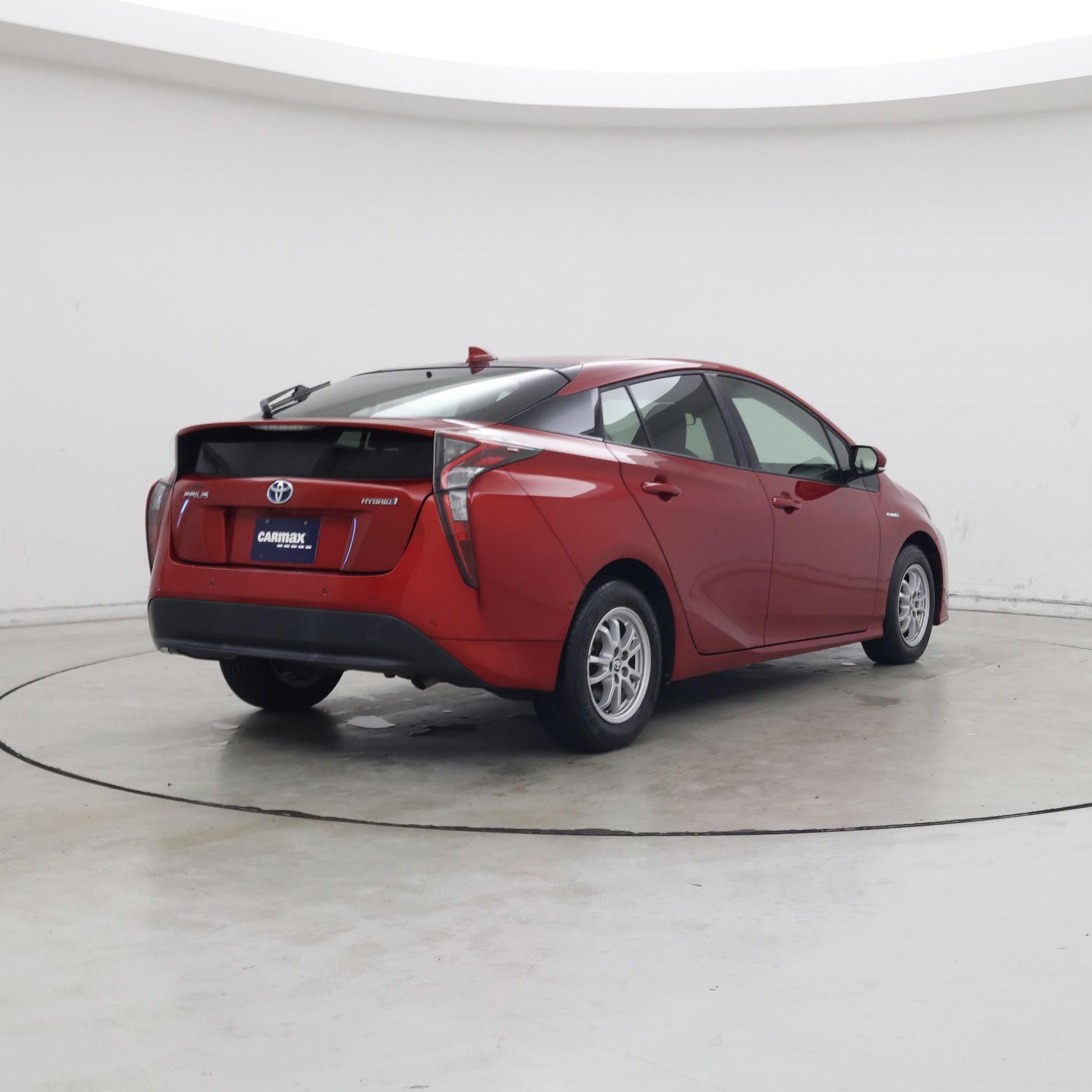 Thumbnail: 2017 Toyota Prius - 8