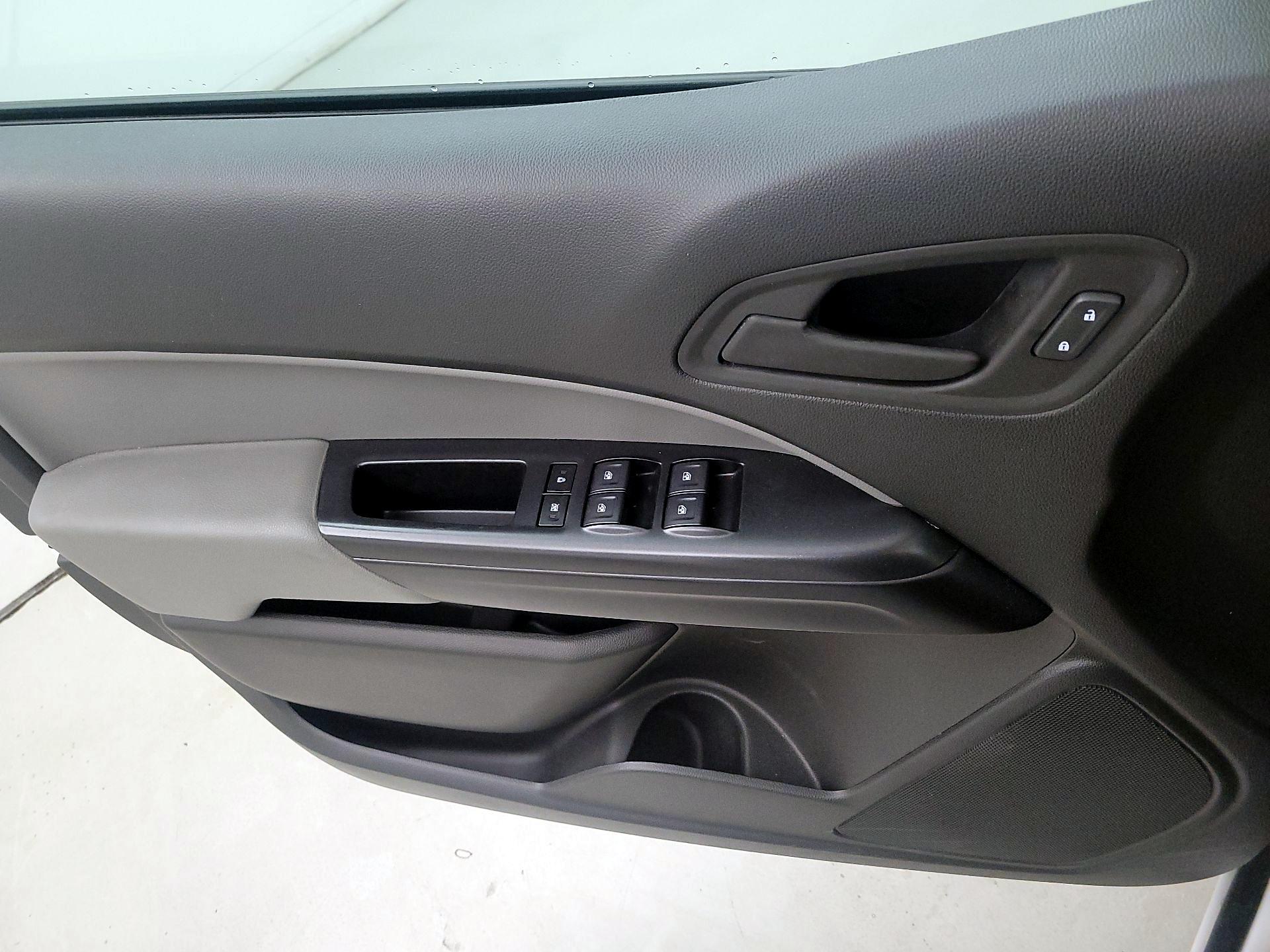 Thumbnail: 2022 Chevrolet Colorado - 12