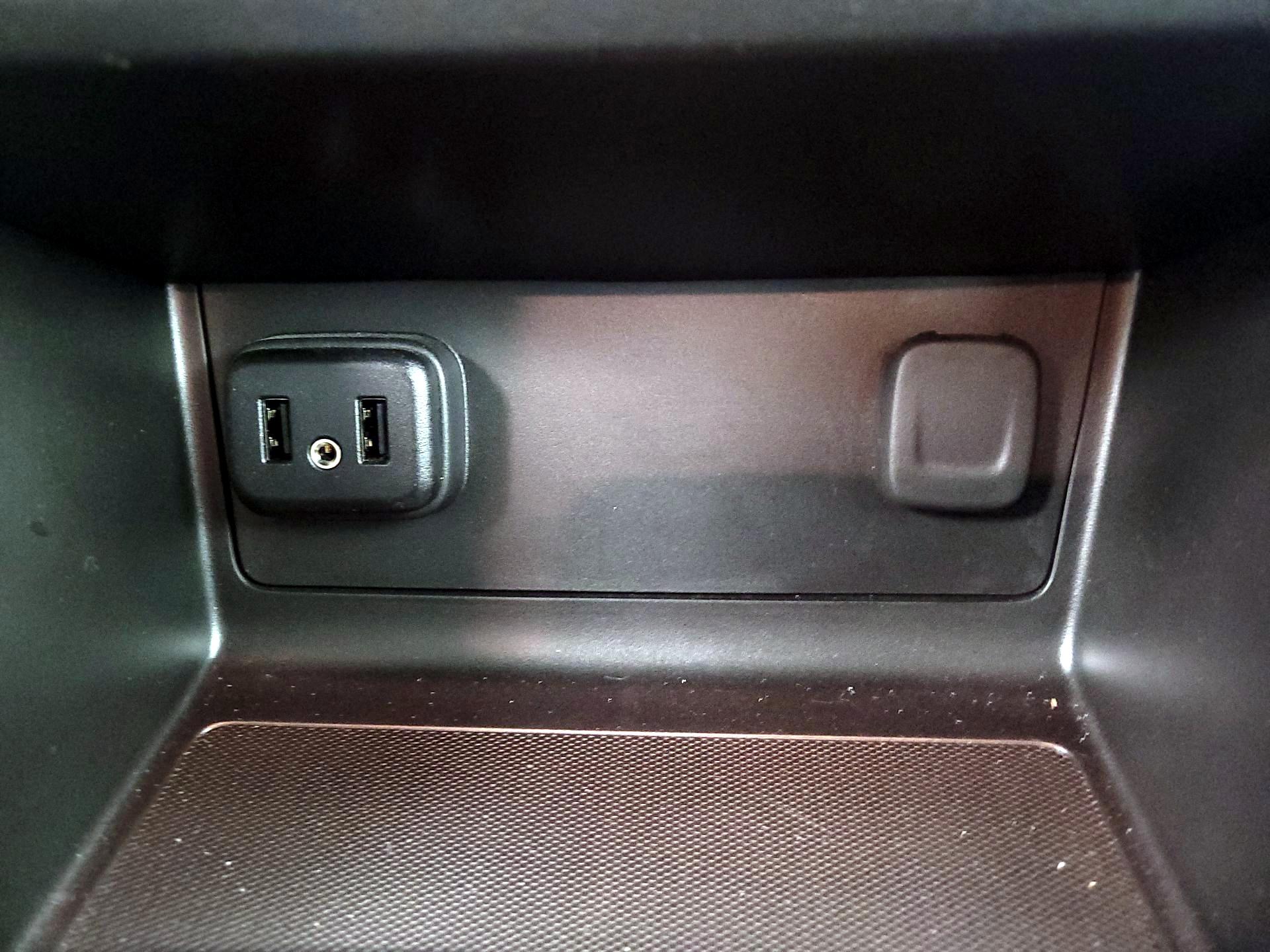 Thumbnail: 2022 Chevrolet Colorado - 18