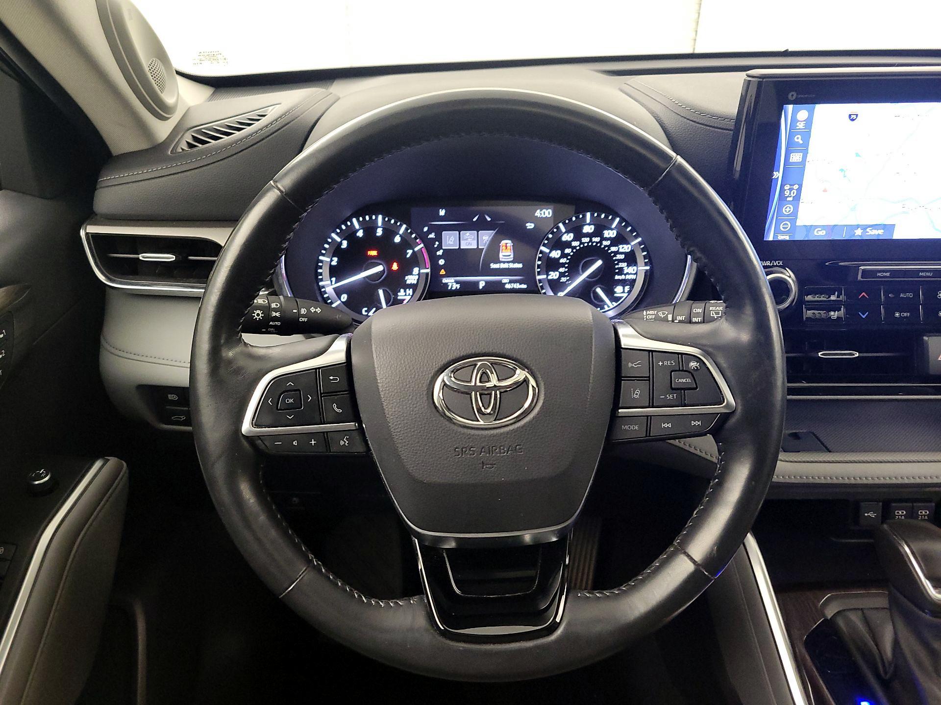 Thumbnail: 2021 Toyota Highlander - 10