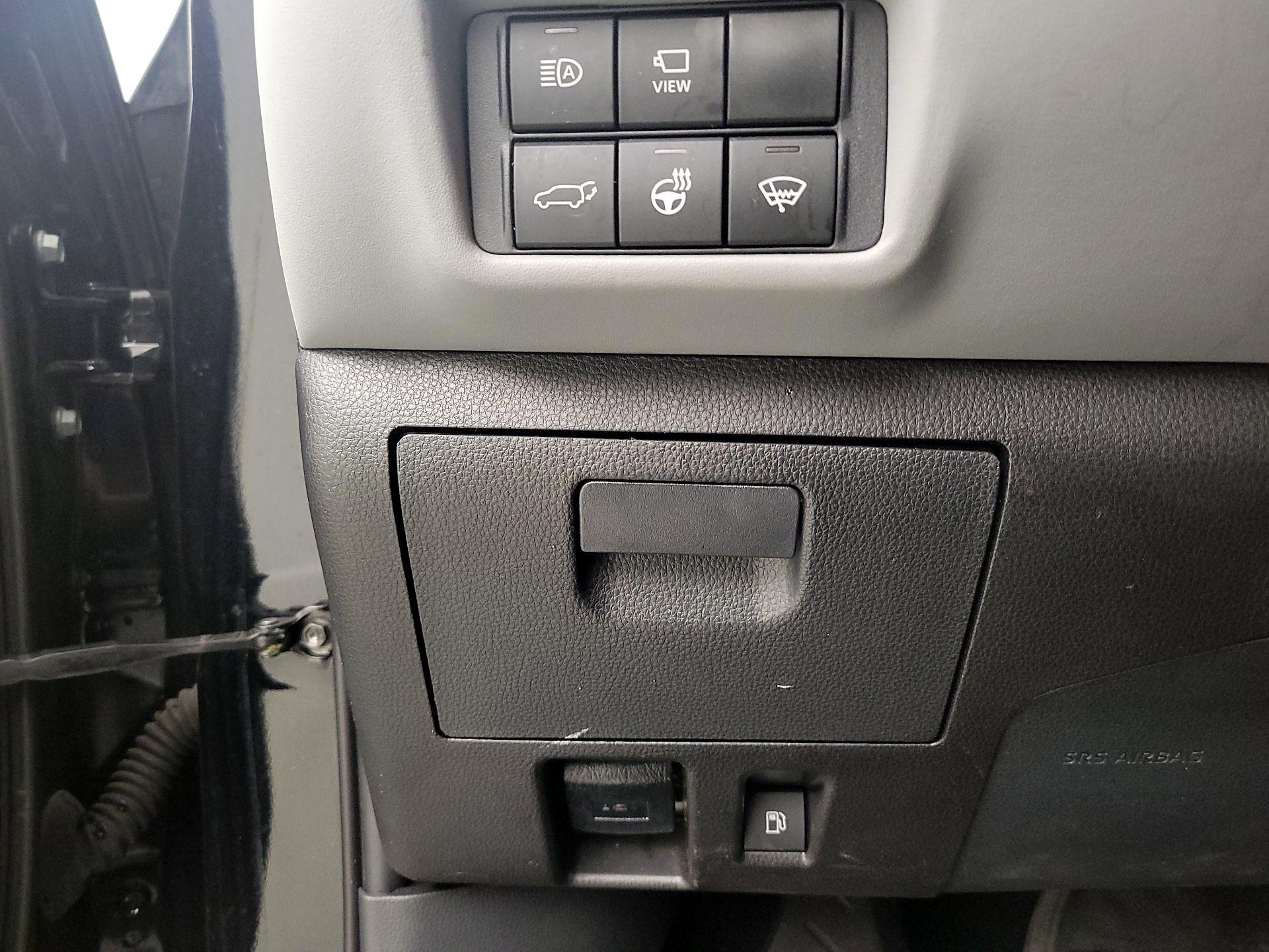 Thumbnail: 2021 Toyota Highlander - 13