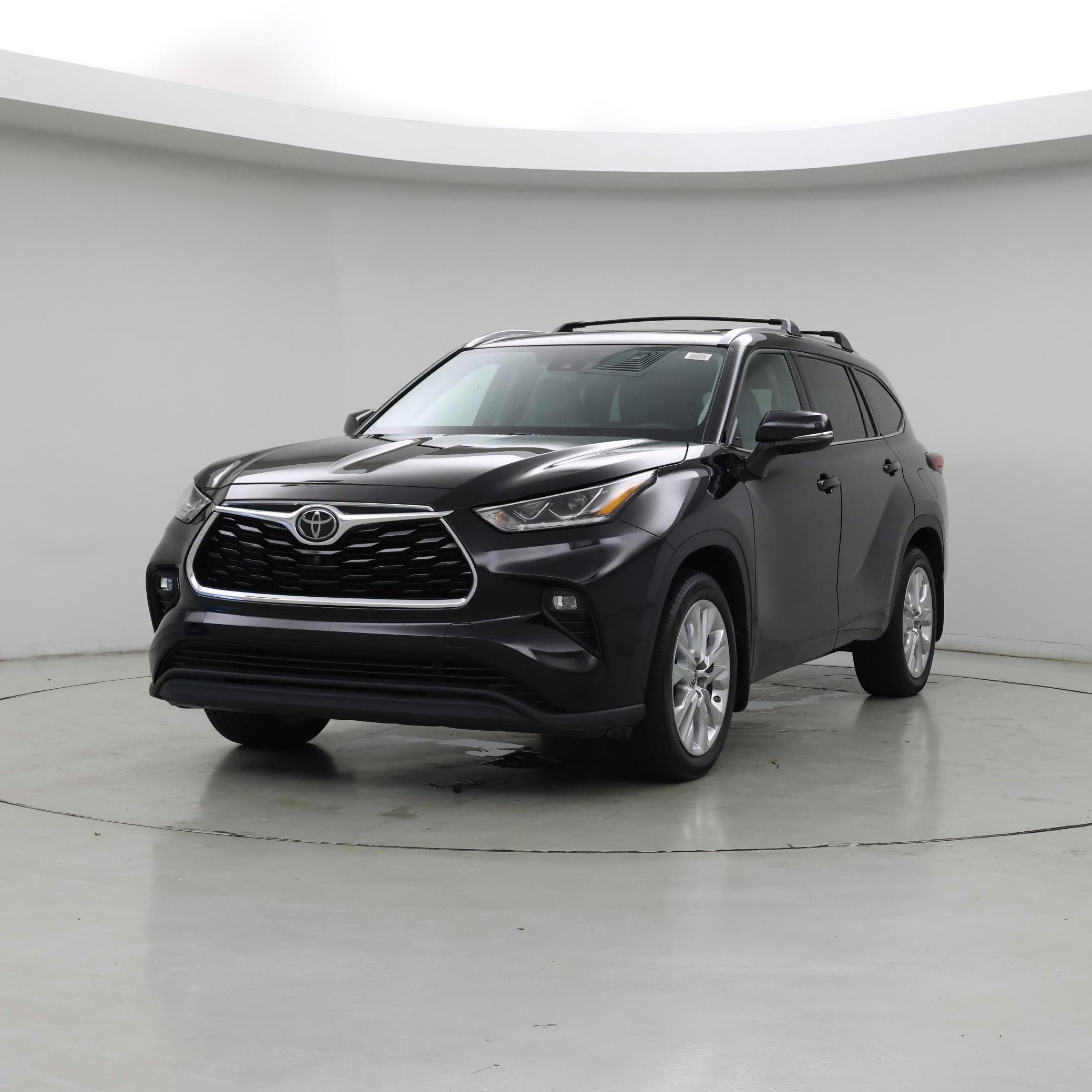 Thumbnail: 2021 Toyota Highlander - 4