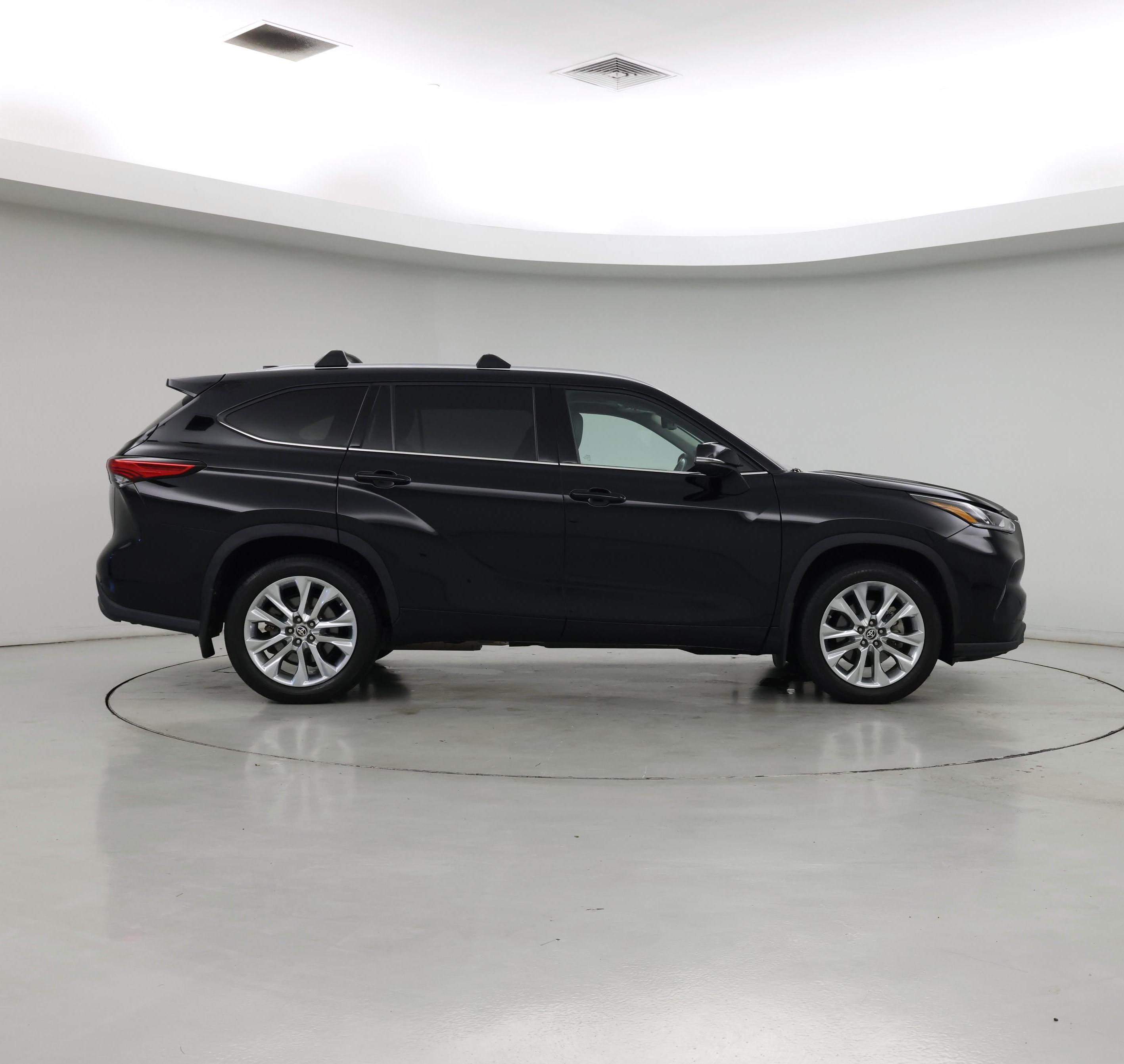 Thumbnail: 2021 Toyota Highlander - 7